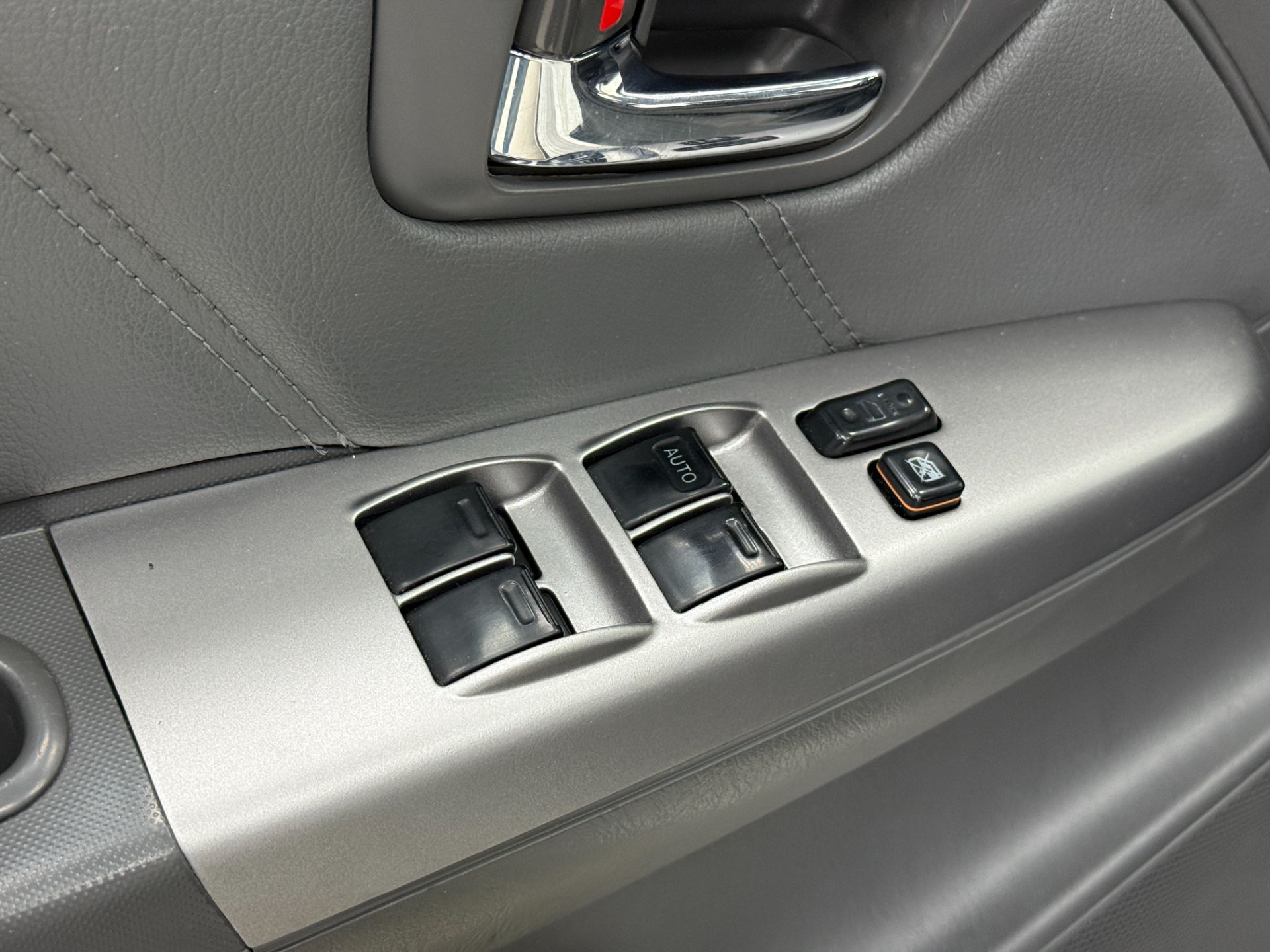 HILUX SRV 3.0 4X4 AUTOMATICA 2012
