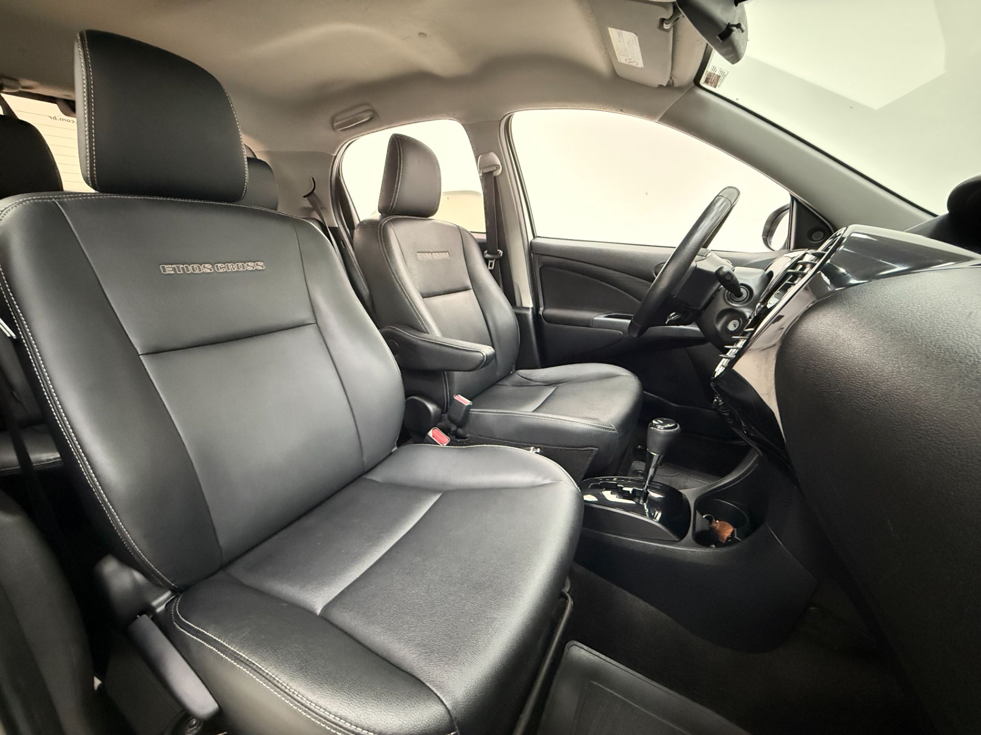 ETIOS CROSS 1.5 AT 2018