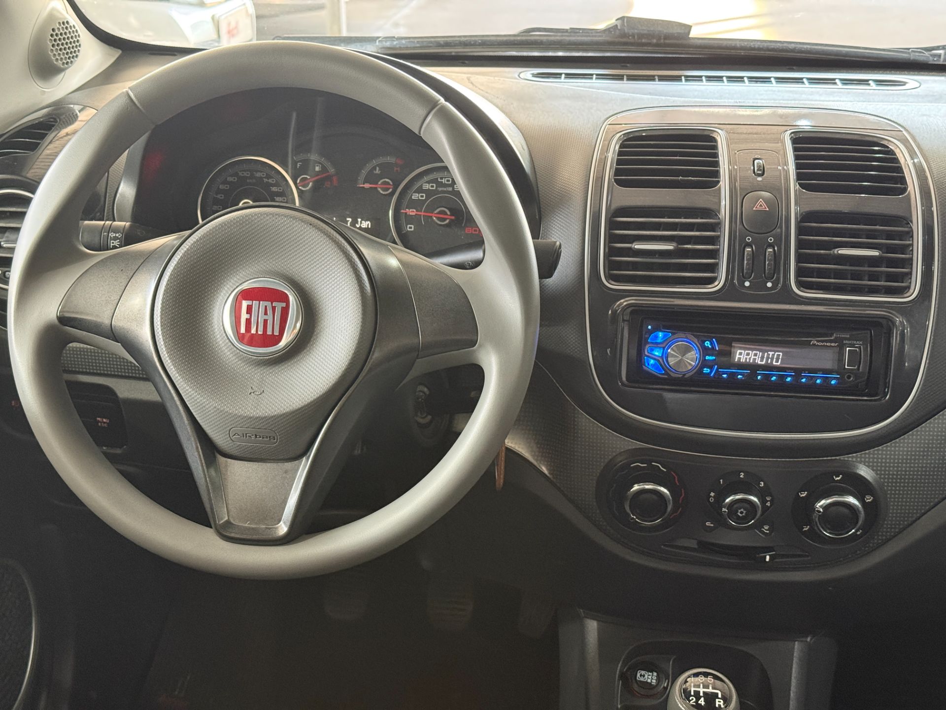 FIAT SIENA ATTRACTIV 1.4 2015