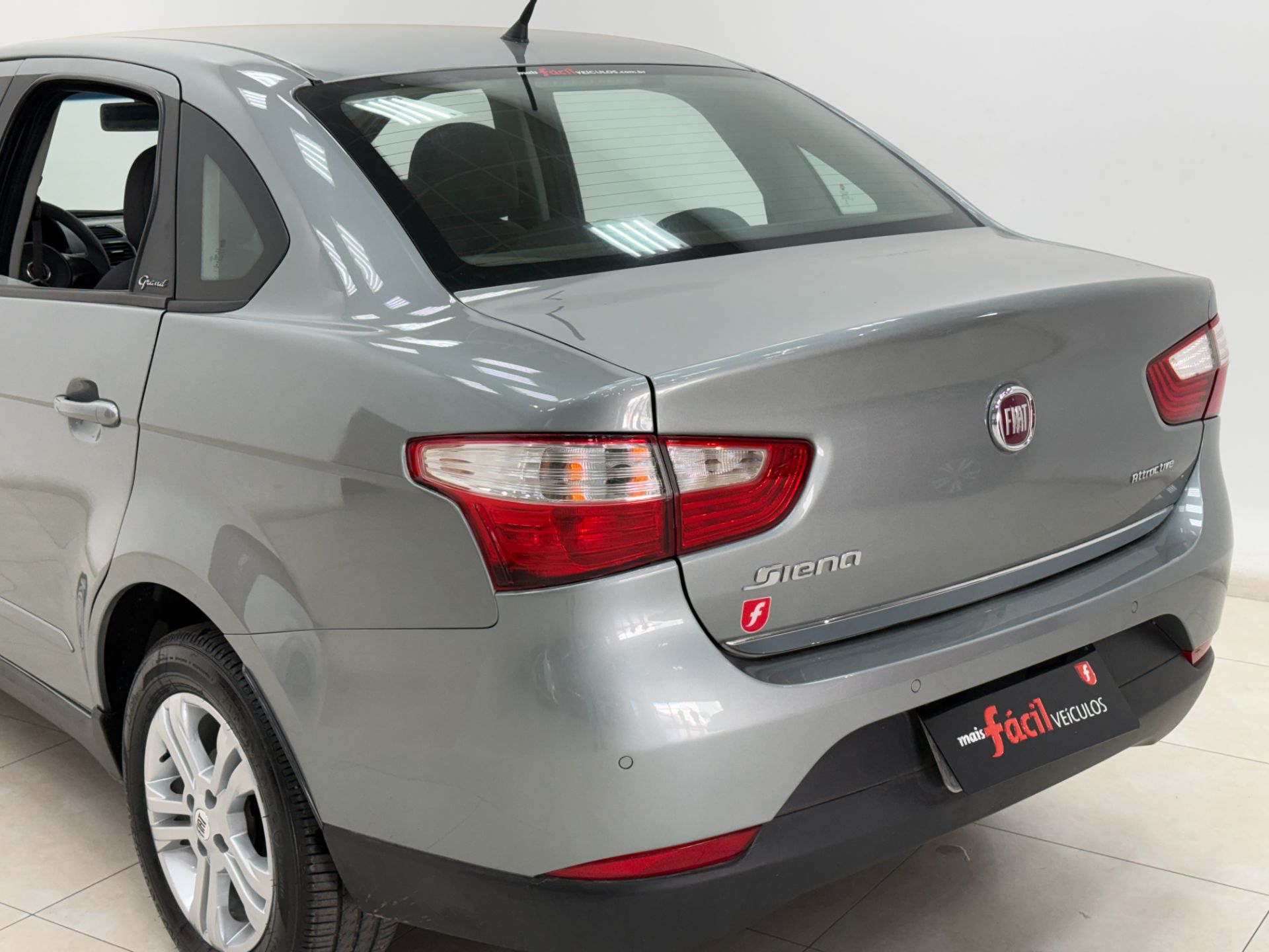 FIAT SIENA ATTRACTIV 1.4 2015