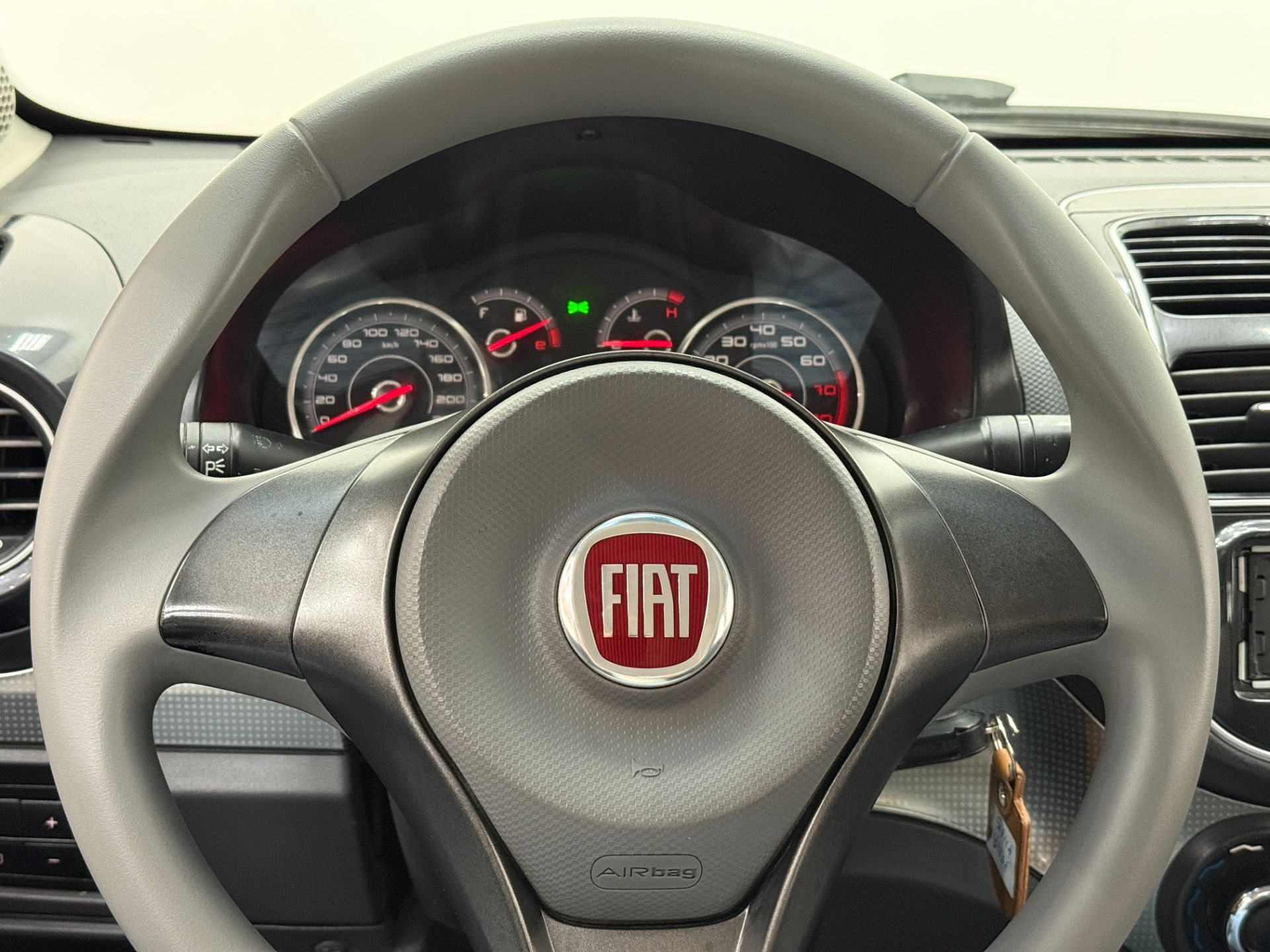 FIAT SIENA ATTRACTIV 1.4 2015