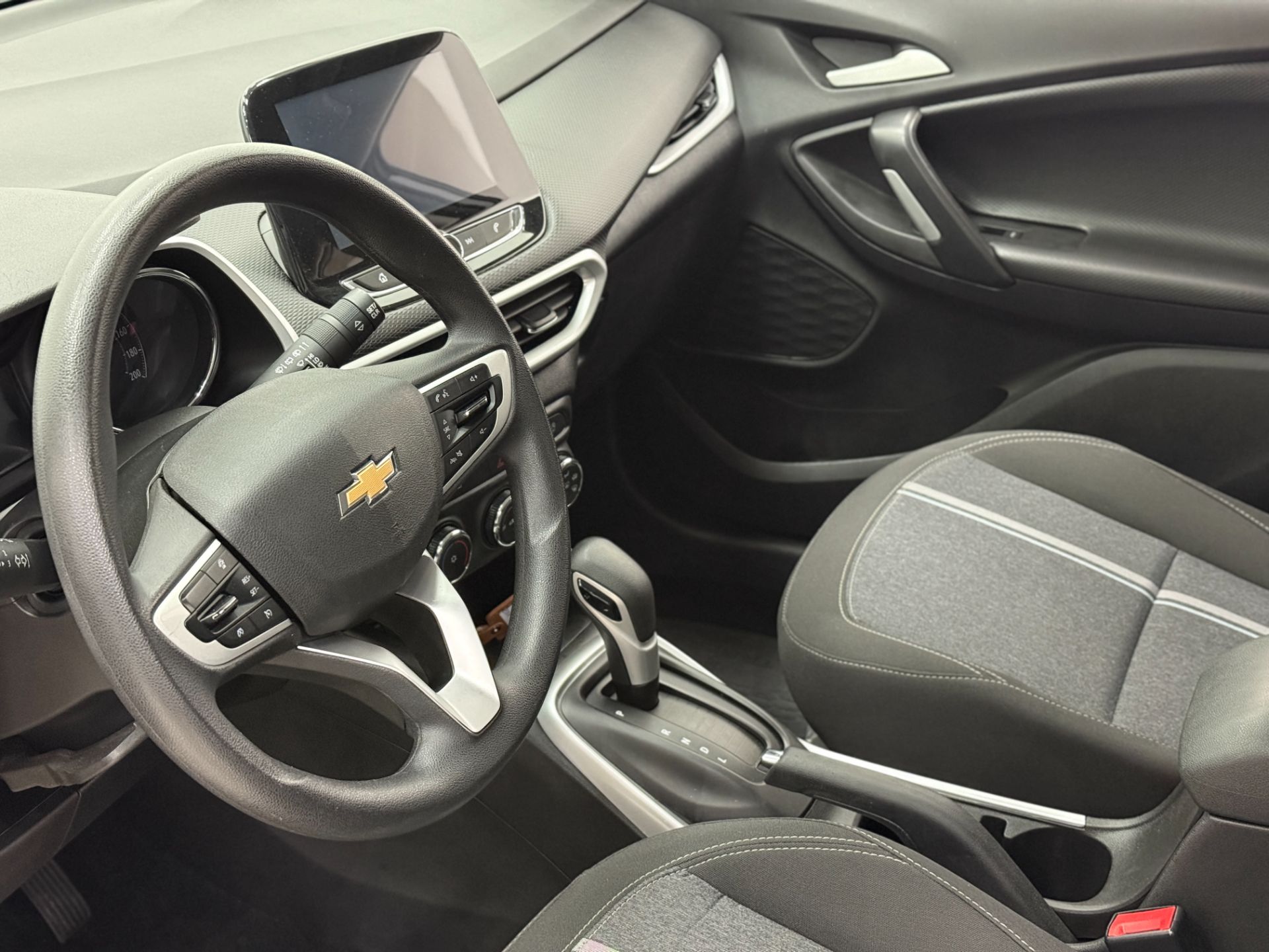 TRACKER LT 1.0 TURBO AUTOMATICA 2022