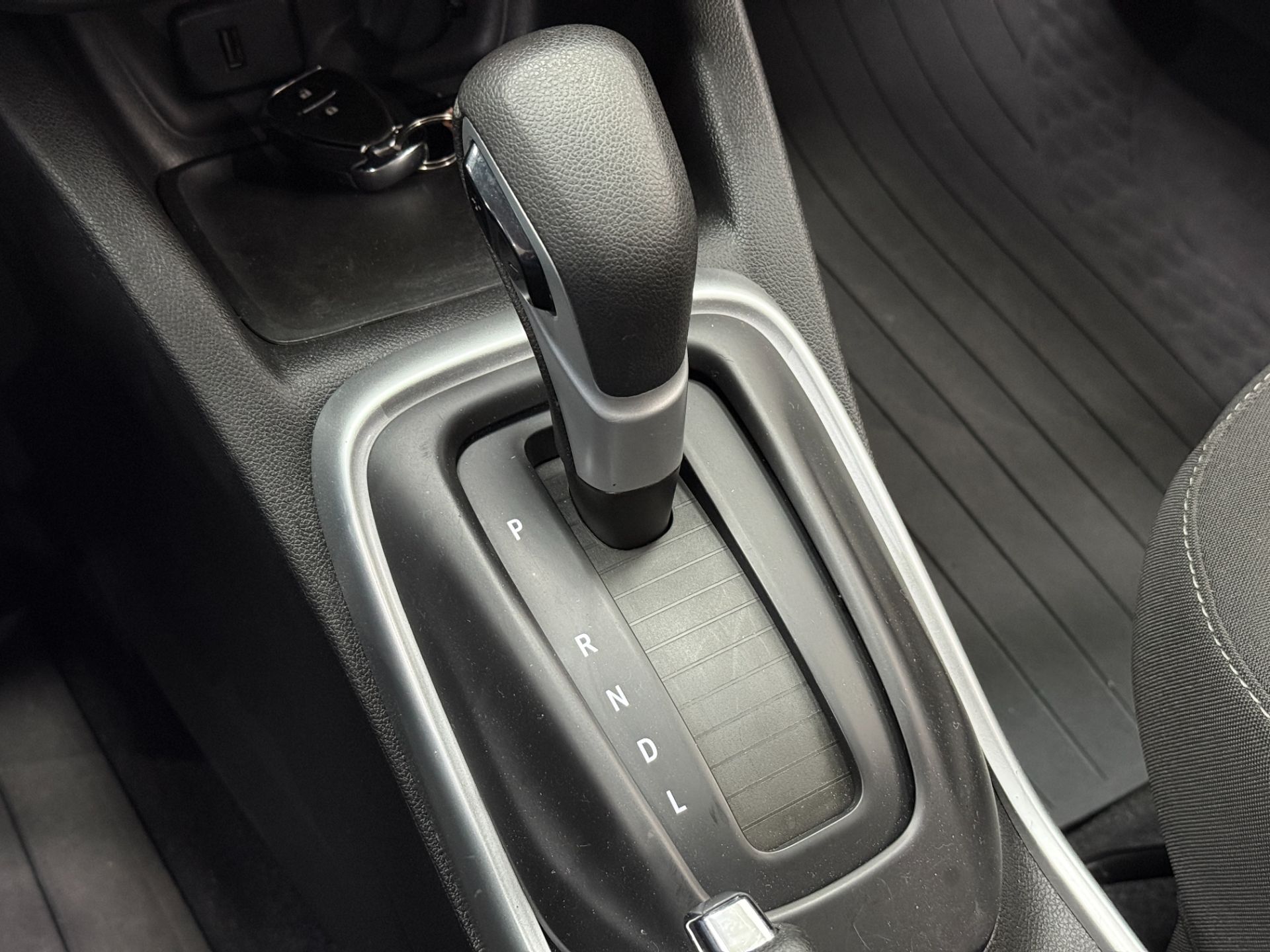 TRACKER LT 1.0 TURBO AUTOMATICA 2022
