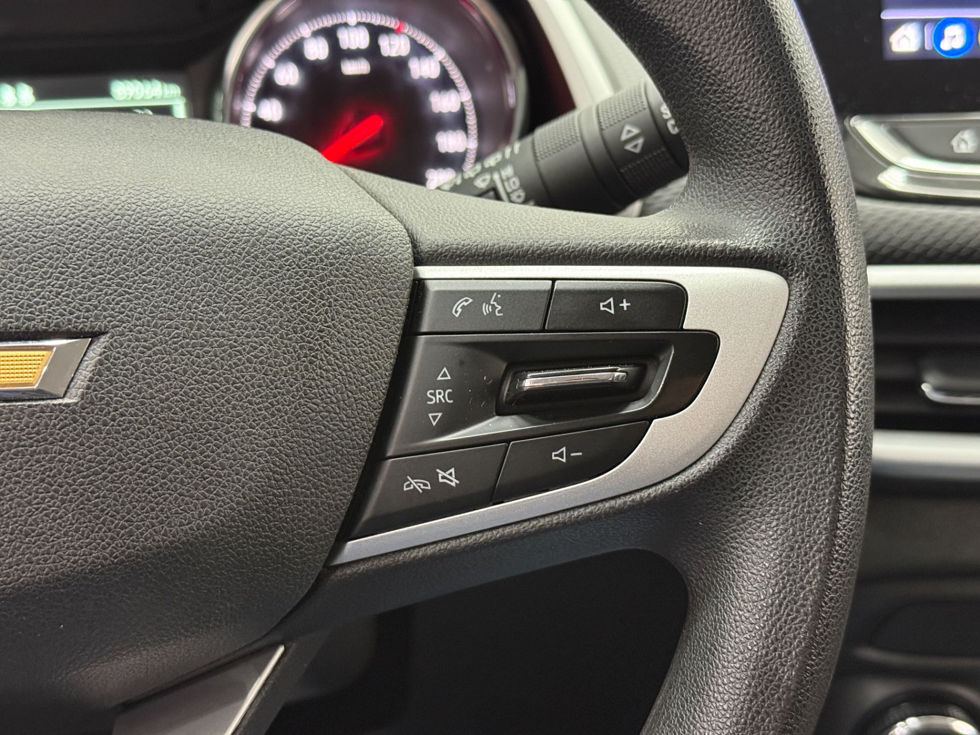 TRACKER LT 1.0 TURBO AUTOMATICA 2022