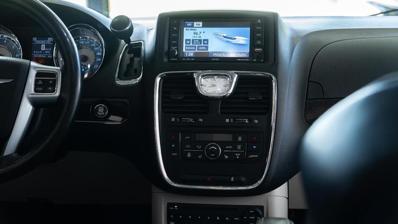 Chrysler Town & Country 38 Limited - foto 16