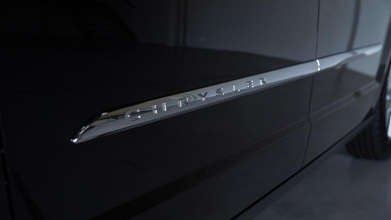 Chrysler Town & Country 38 Limited - foto 19