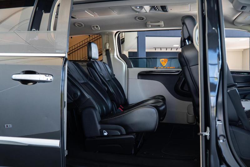 Chrysler Town & Country 38 Limited - foto 8