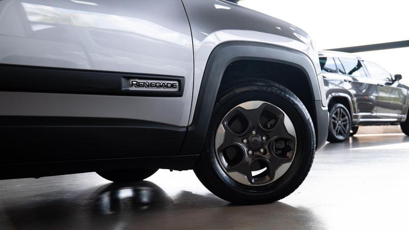 Jeep Renegade 1.8 4X2 Flex 16V Automático - foto 3