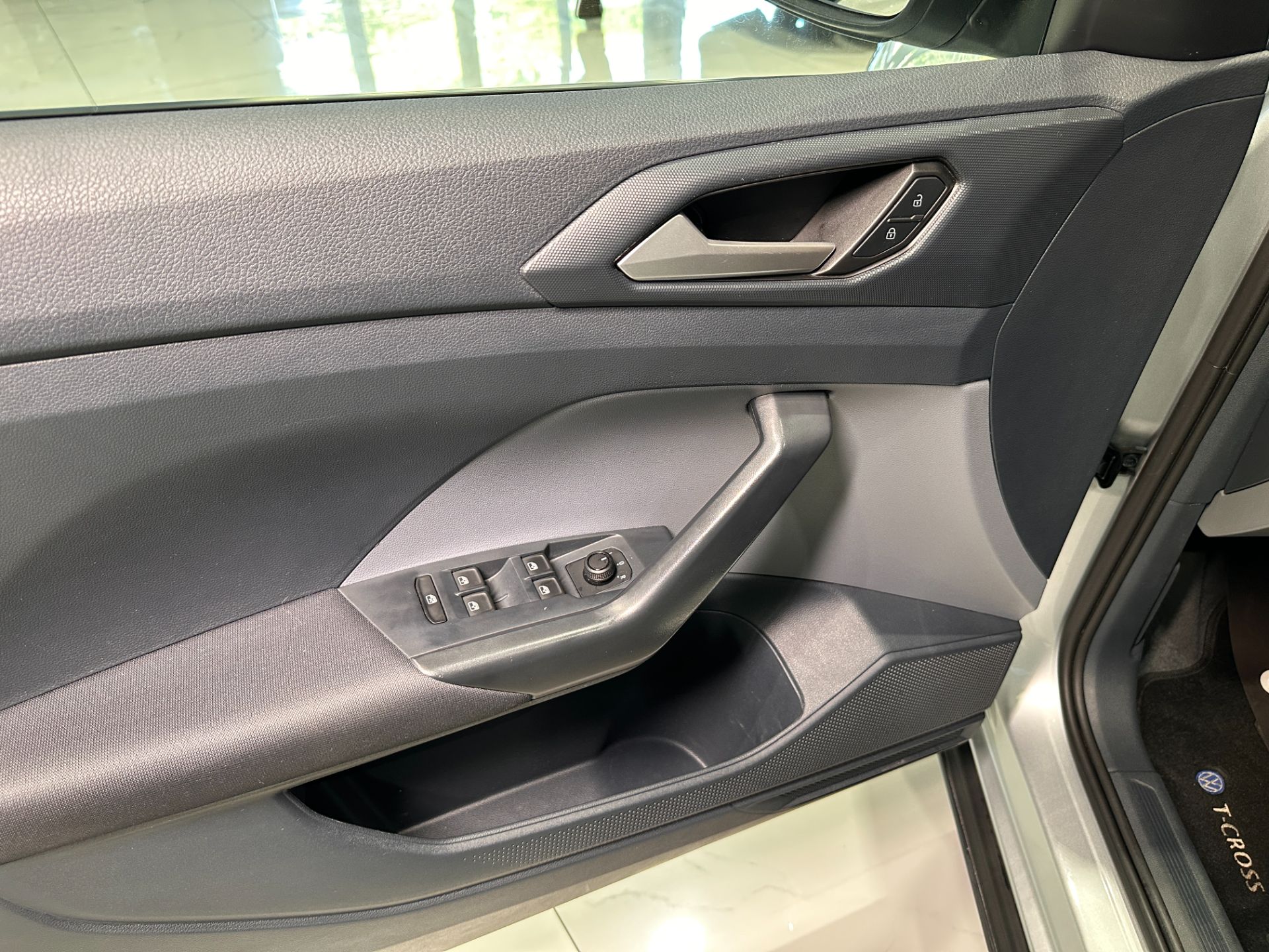 VOLKSWAGEN T-CROSS SENSE 200 TSI AUTOMATICO