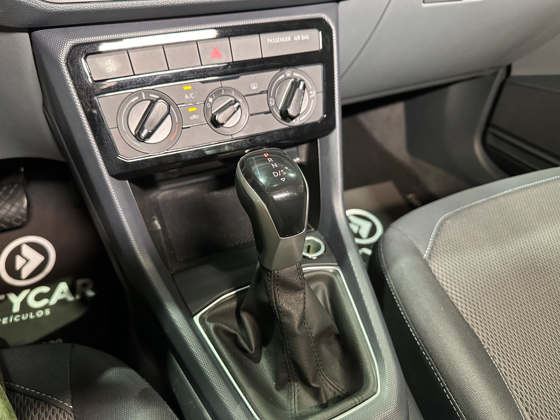 VOLKSWAGEN T-CROSS SENSE 200 TSI AUTOMATICO