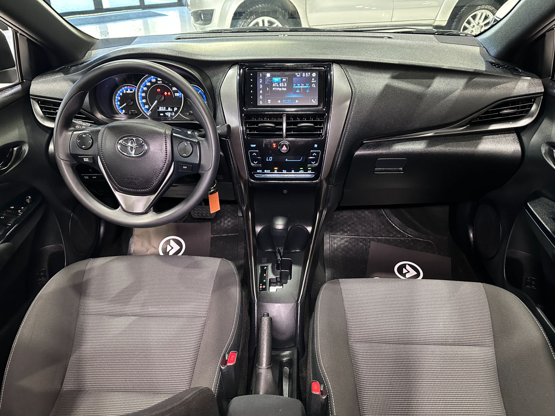 TOYOTA YARIS 1.5 XL HATCH AUTOMATICO