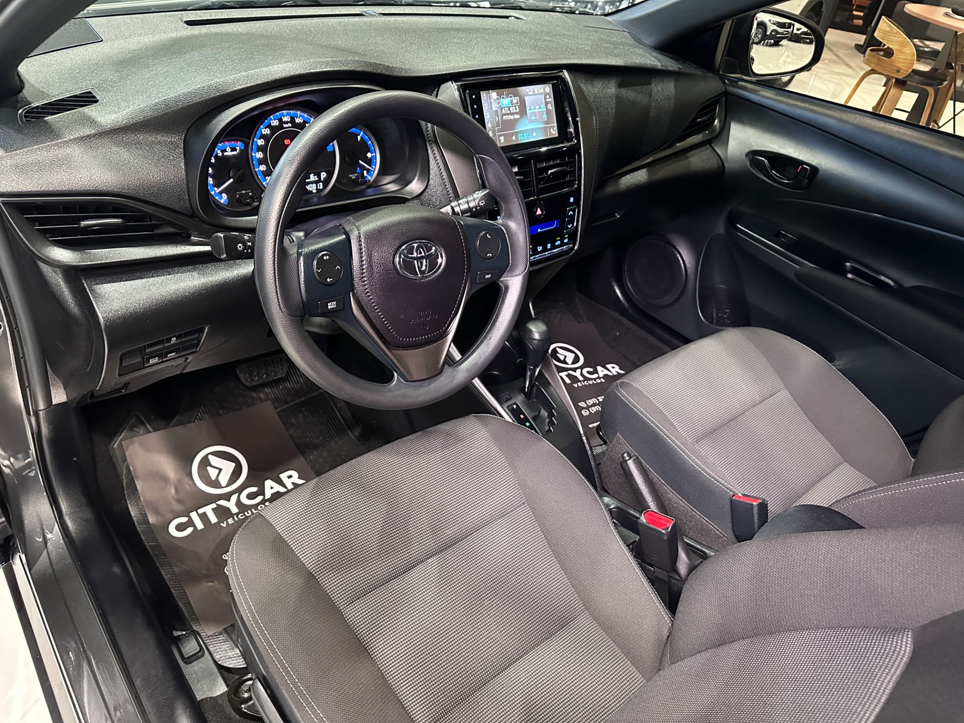TOYOTA YARIS 1.5 XL HATCH AUTOMATICO