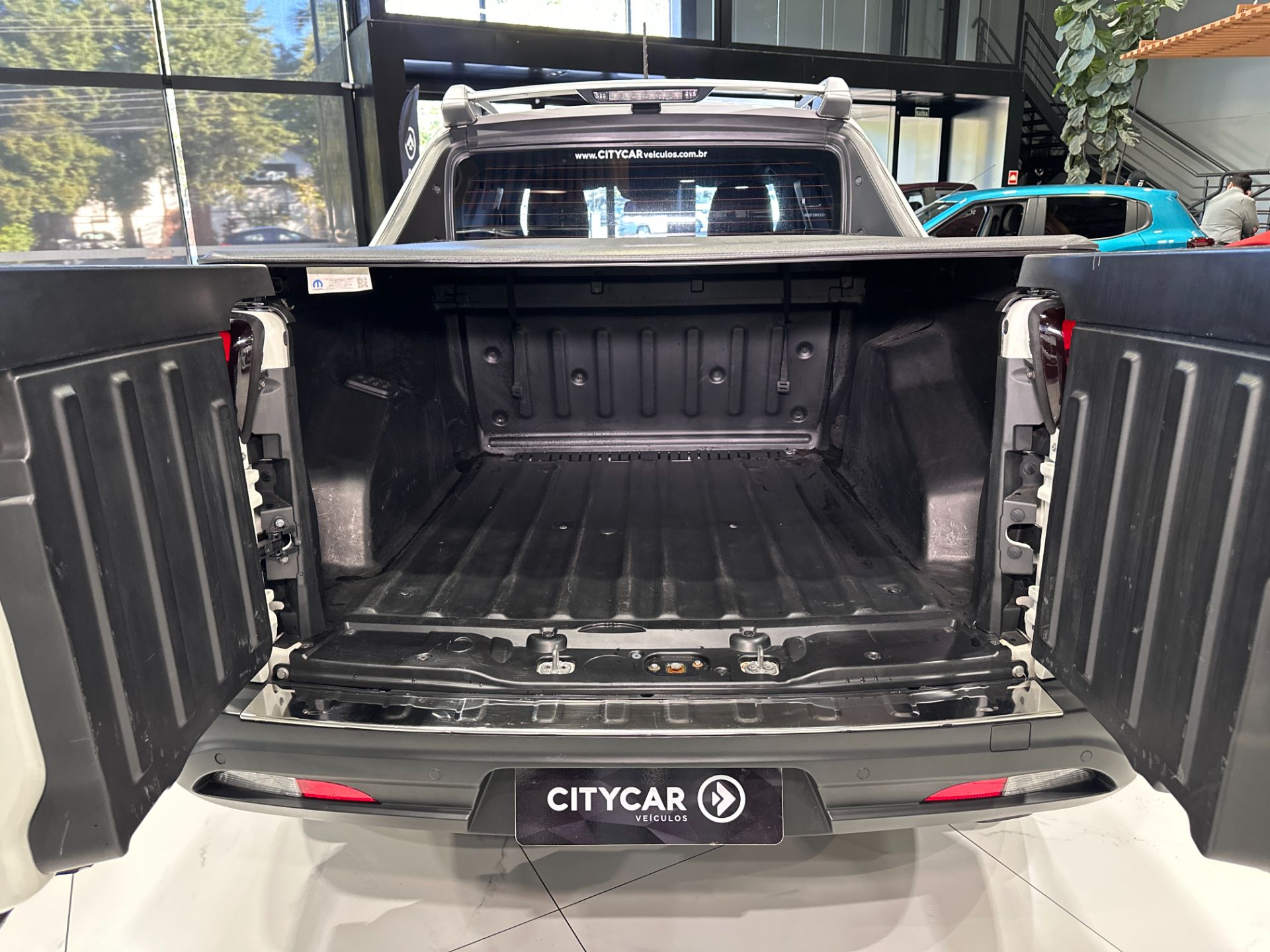 FIAT TORO 2.0 VOLCANO AT9 4X4