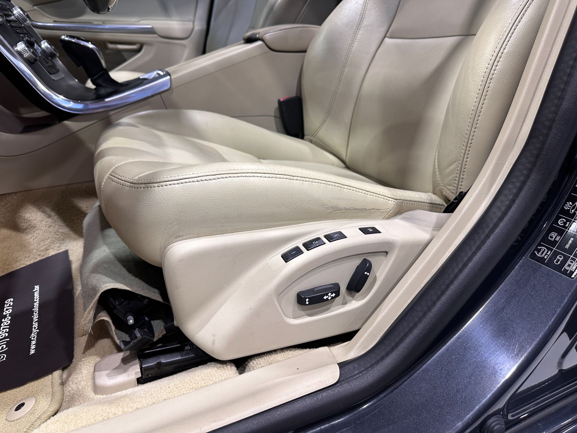 VOLVO S60 T5 MOMENTUM 2.0
