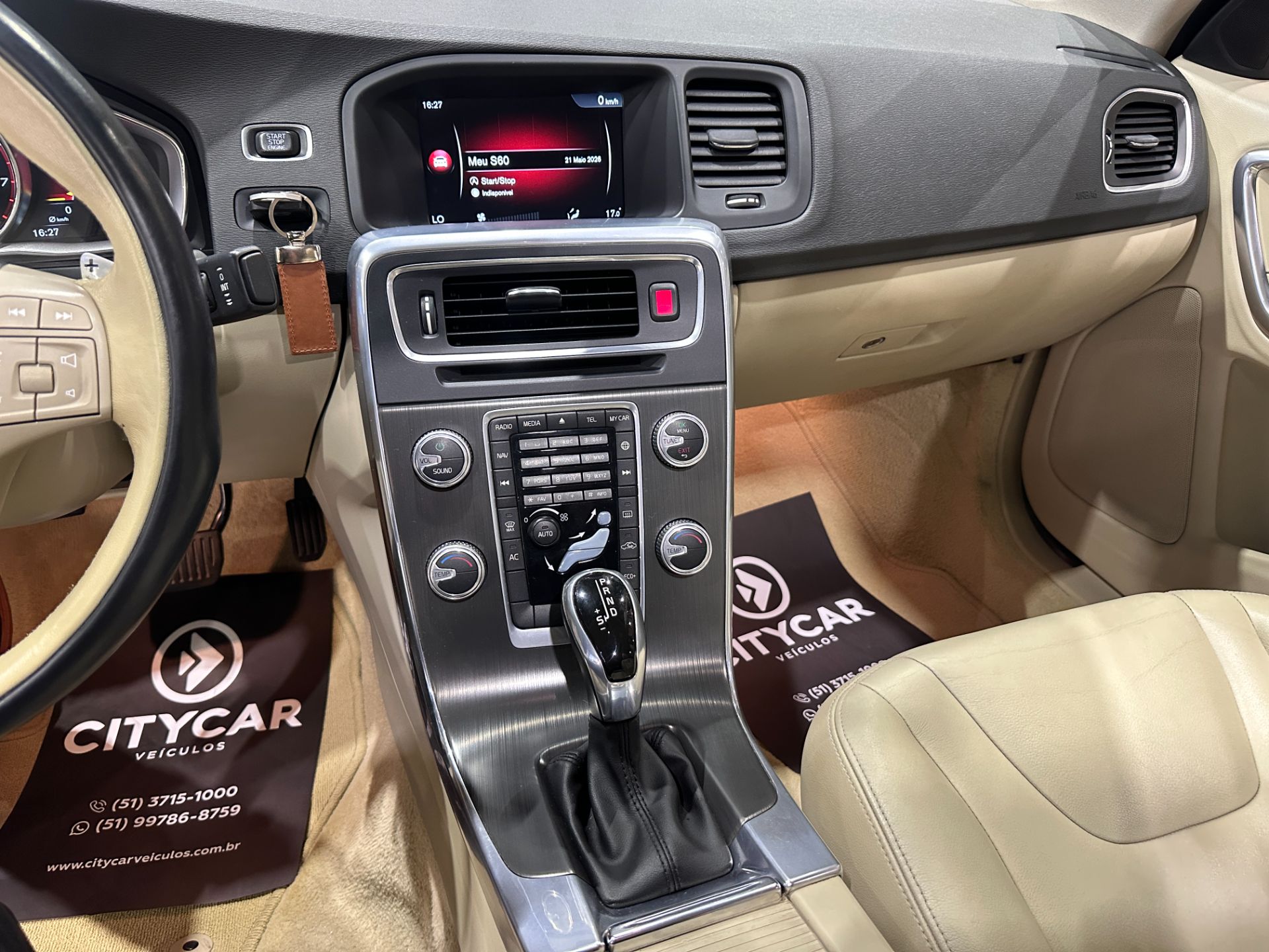 VOLVO S60 T5 MOMENTUM 2.0