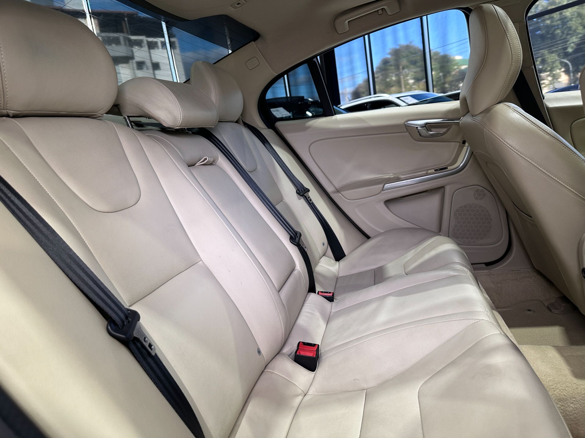 VOLVO S60 T5 MOMENTUM 2.0