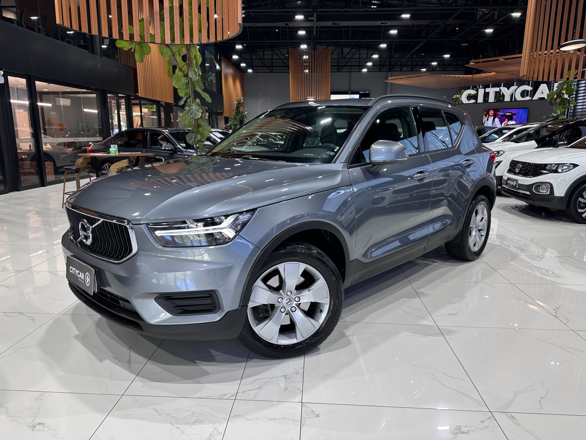 VOLVO XC40 T4 2.0 TURBO FWD