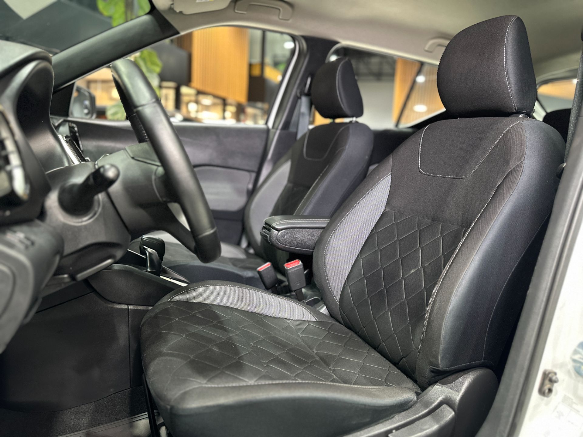 NISSAN KICKS SV CVT