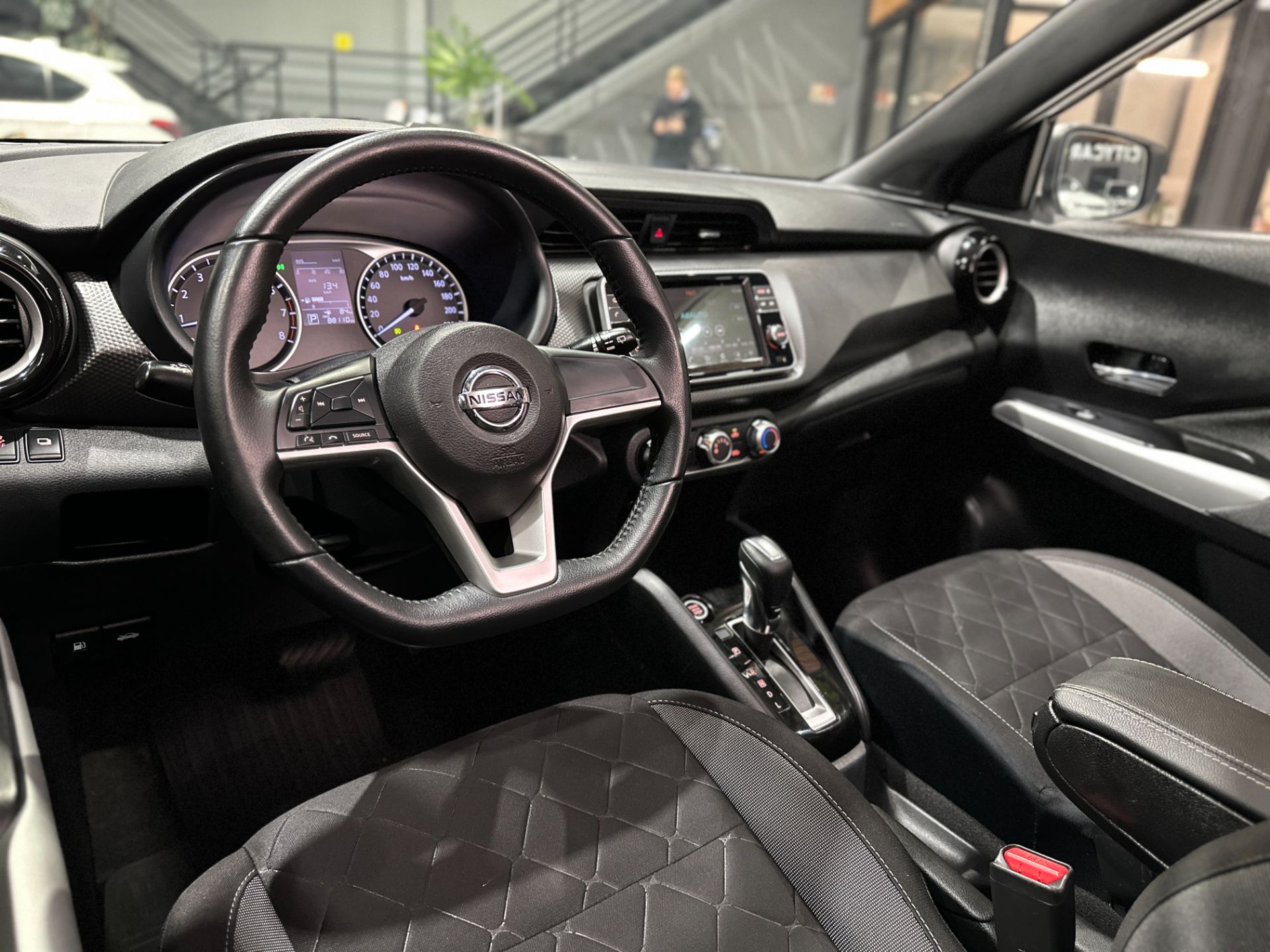 NISSAN KICKS SV CVT