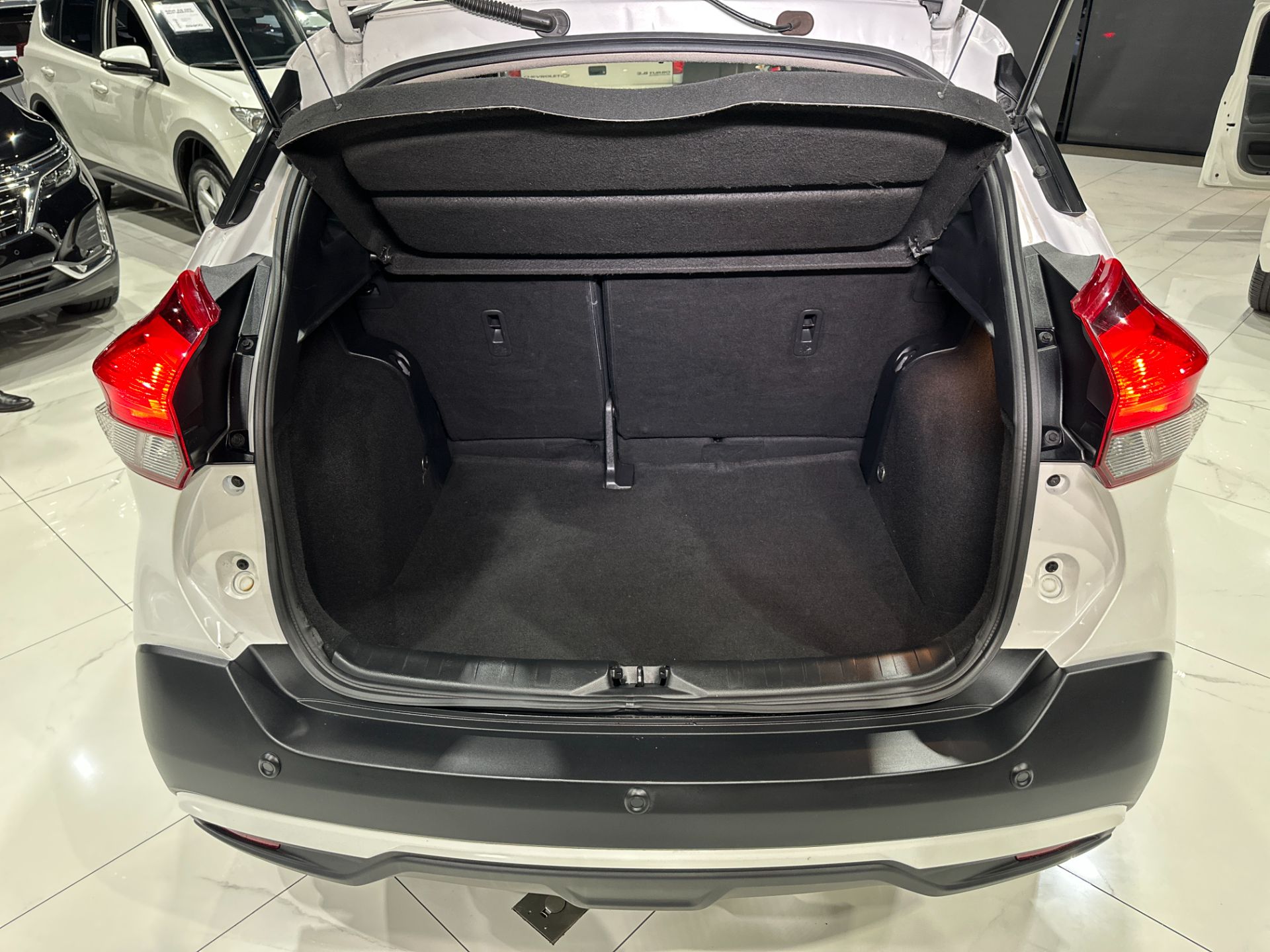 NISSAN KICKS SV CVT