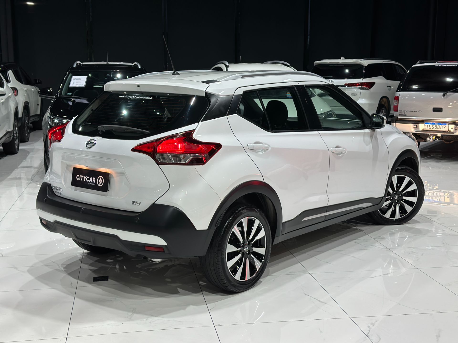 NISSAN KICKS SV CVT