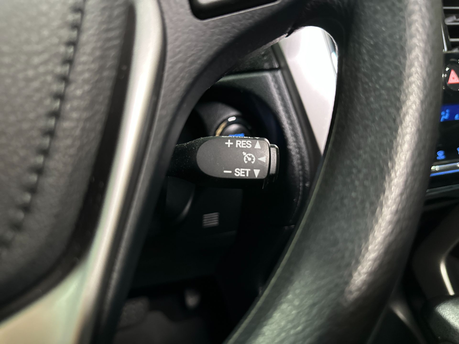 TOYOTA YARIS LX PLUS CONNECT SEDAN AUTOMATICO