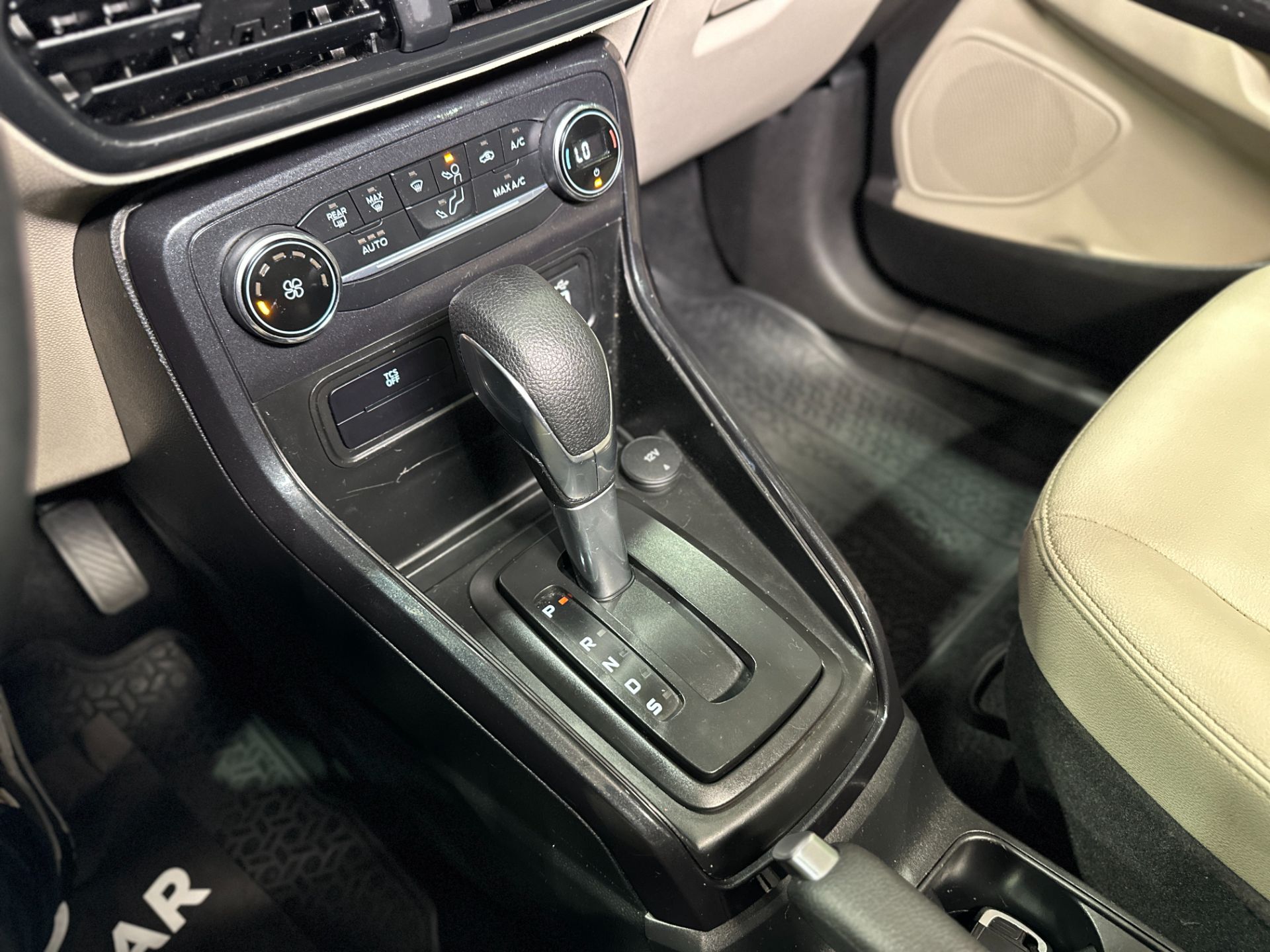 FORD ECOSPORT 1.5 TITANIUM AUTOMATICO