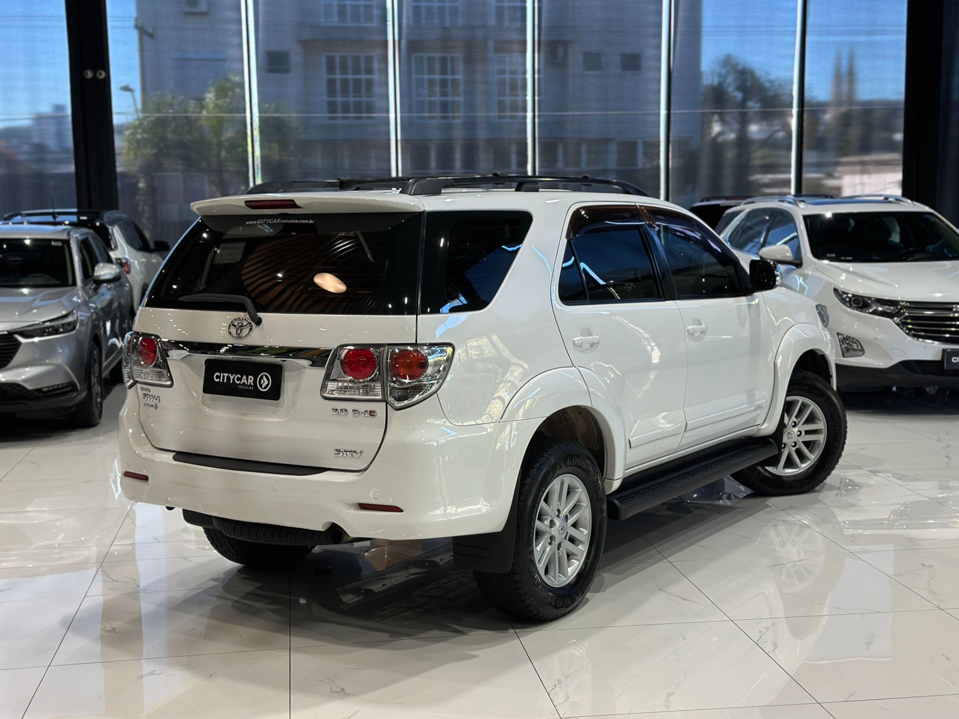 TOYOTA HILUX SW4 SRV 4X4 3.0 DIESEL AUTOMATICA