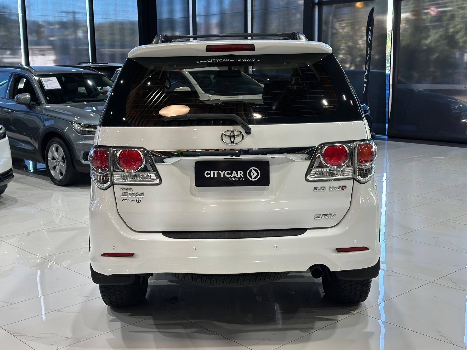 TOYOTA HILUX SW4 SRV 4X4 3.0 DIESEL AUTOMATICA