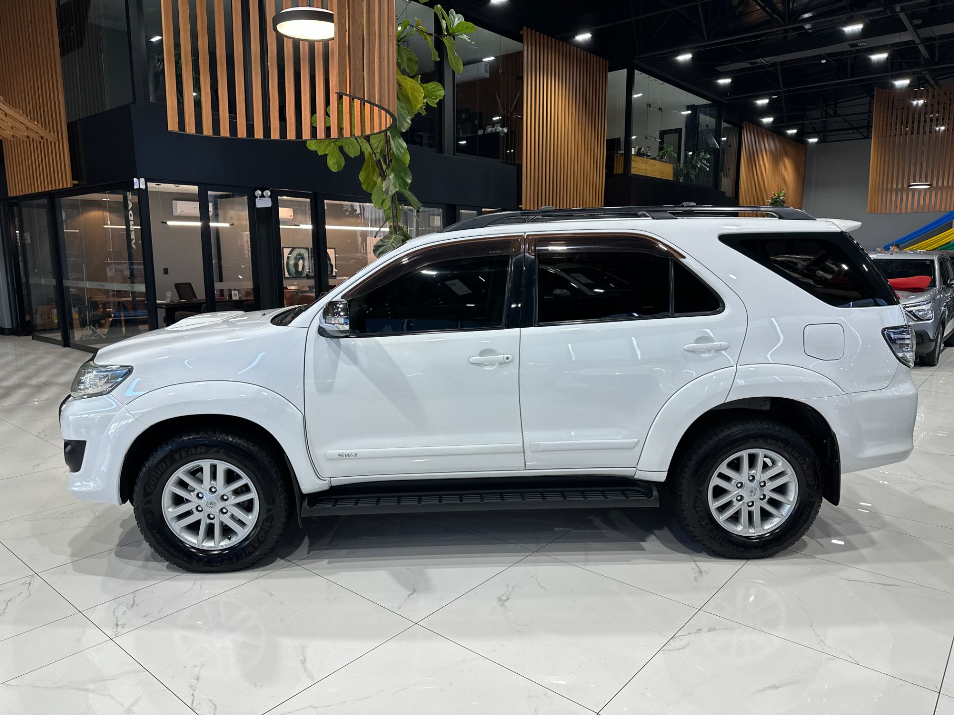 TOYOTA HILUX SW4 SRV 4X4 3.0 DIESEL AUTOMATICA