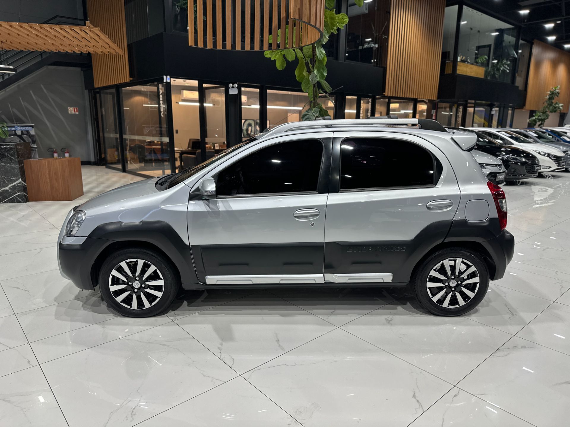 TOYOTA ETIOS CROSS 1.5 FLEX MANUAL