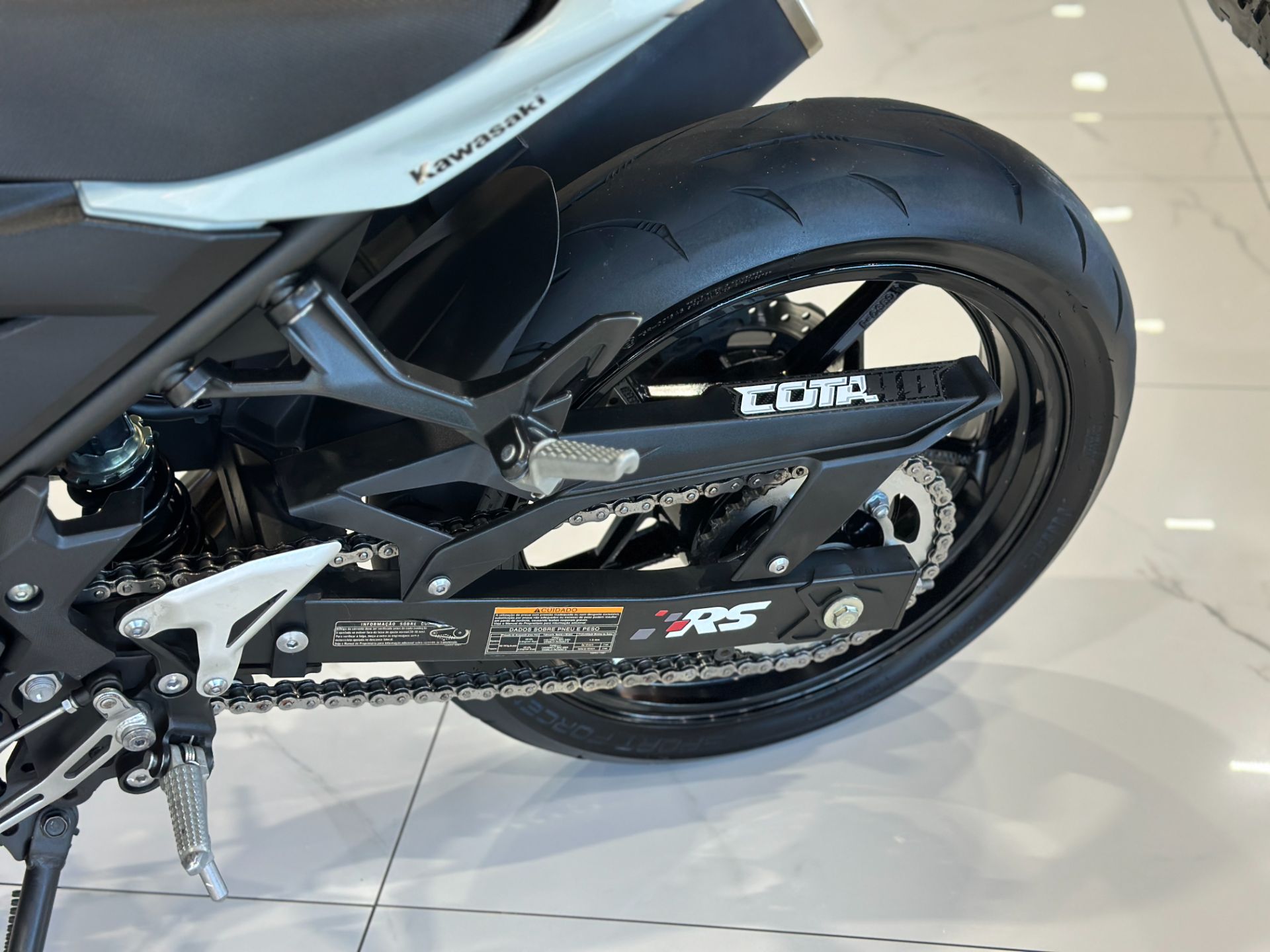 KAWASAKI Z400