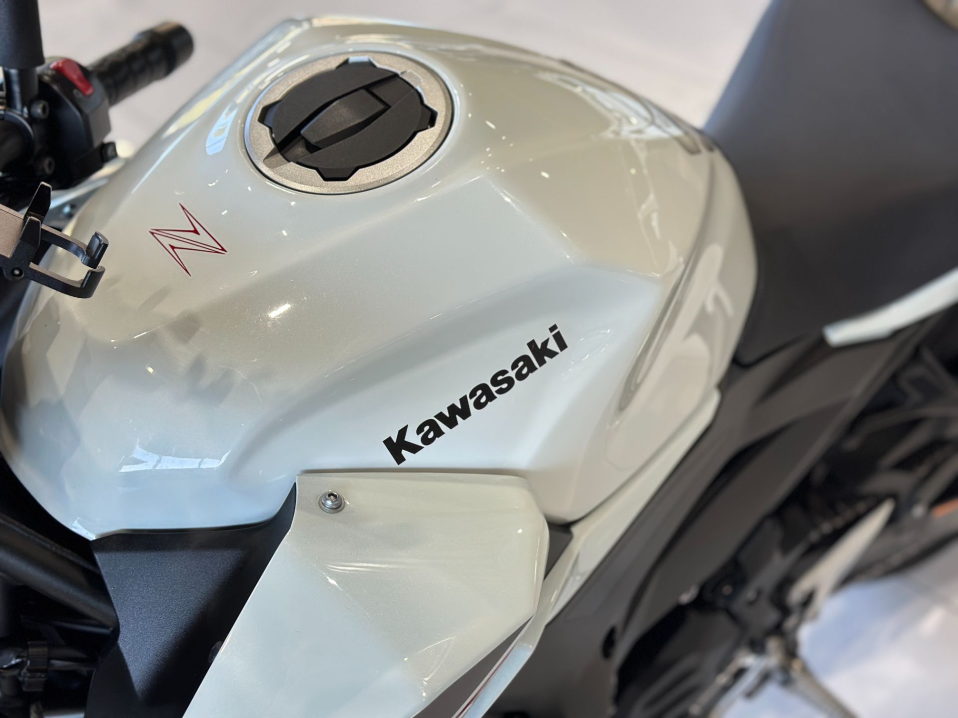 KAWASAKI Z400