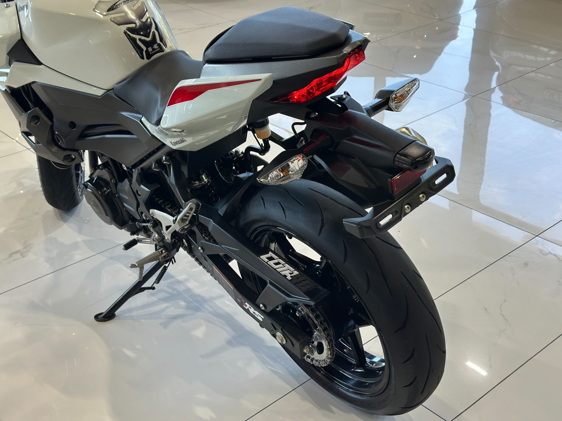 KAWASAKI Z400