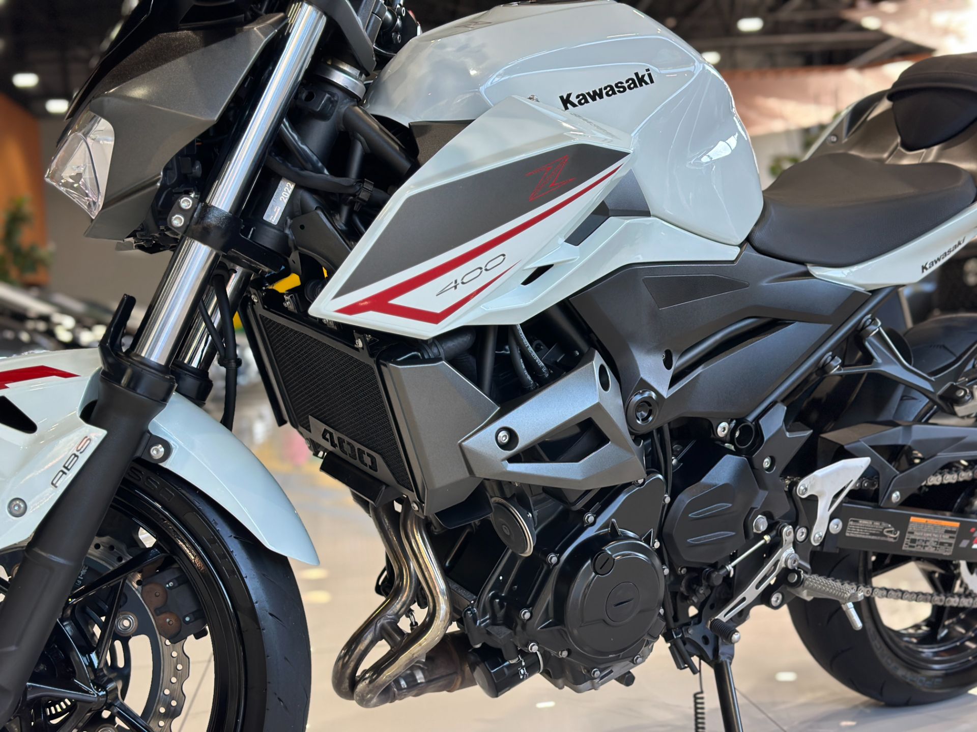KAWASAKI Z400