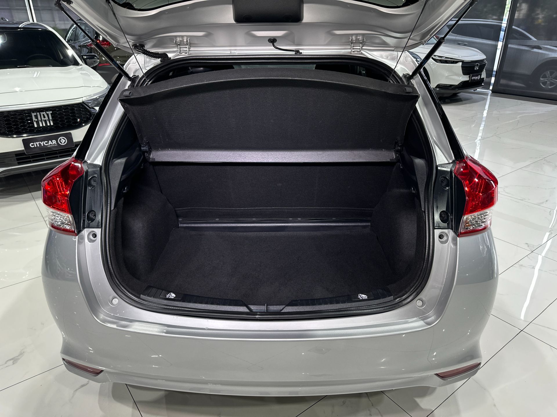 TOYOTA YARIS HATCH XL 1.5 AUTOMATICO