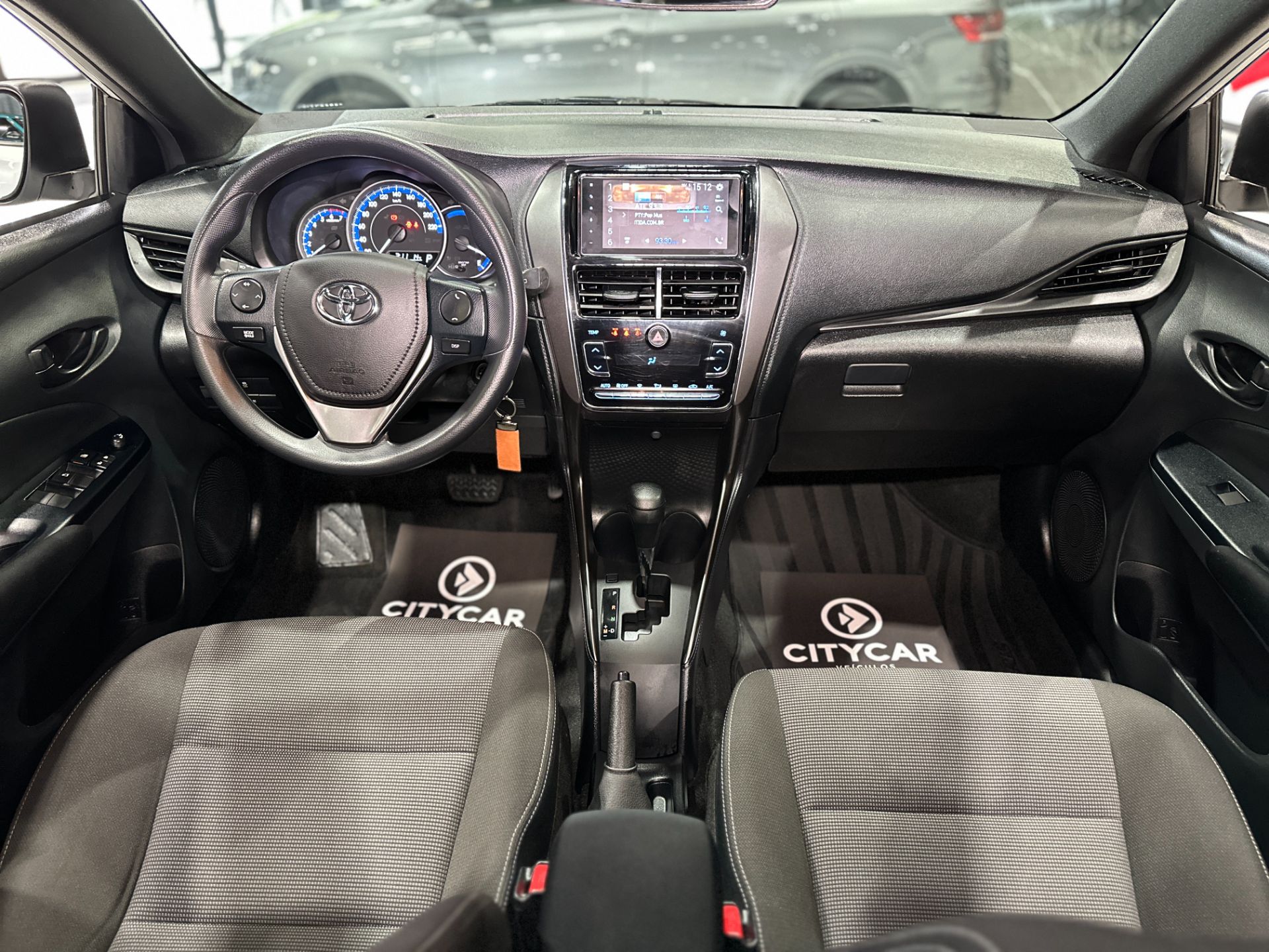 TOYOTA YARIS HATCH XL 1.5 AUTOMATICO