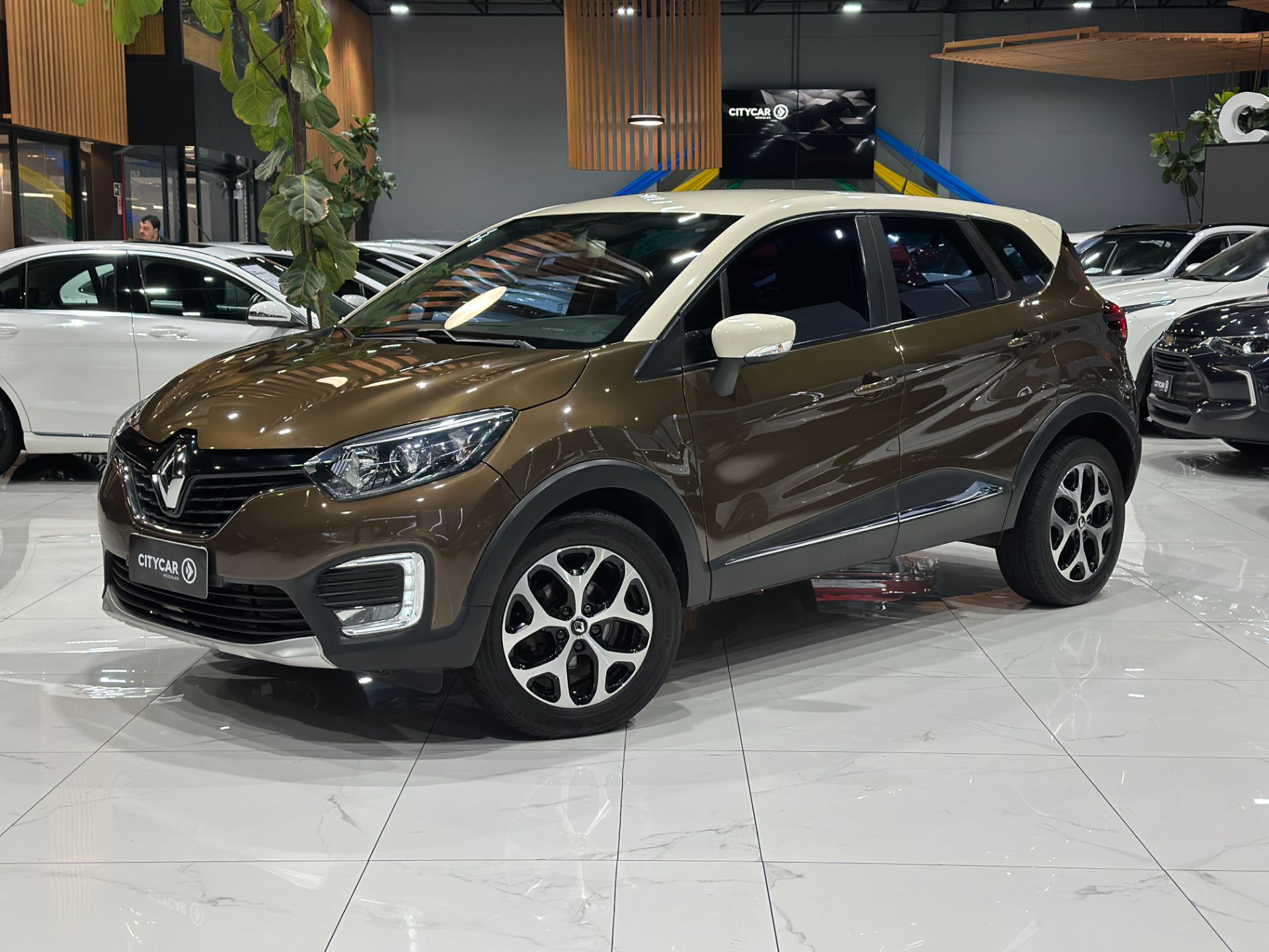 RENAULT CAPTUR INTENSE 2.0 AUTOMATICO
