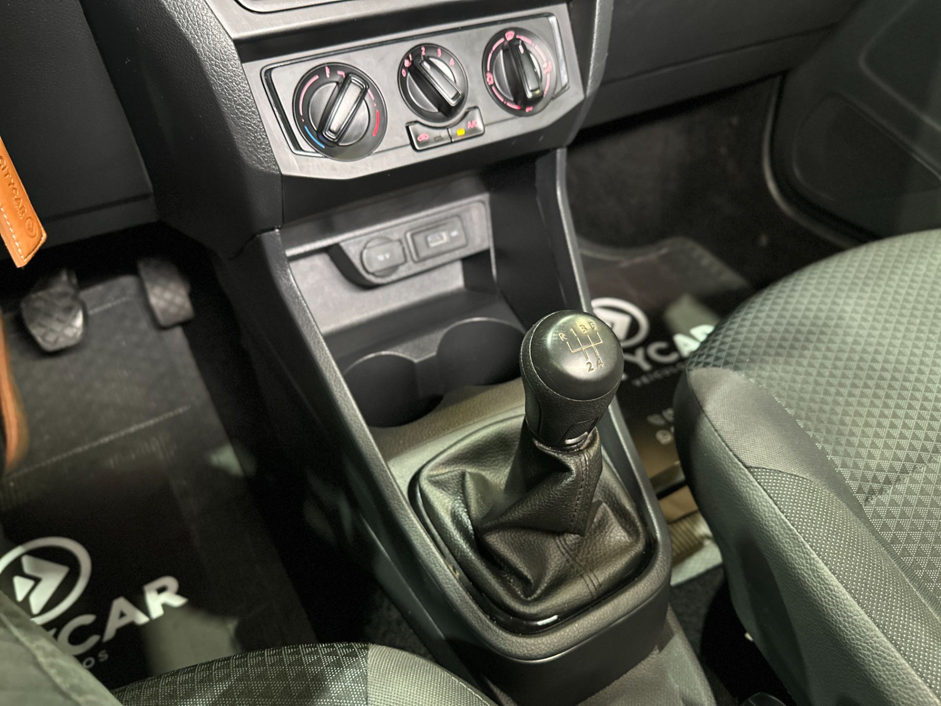 VOLKSWAGEN GOL 1.0 MANUAL
