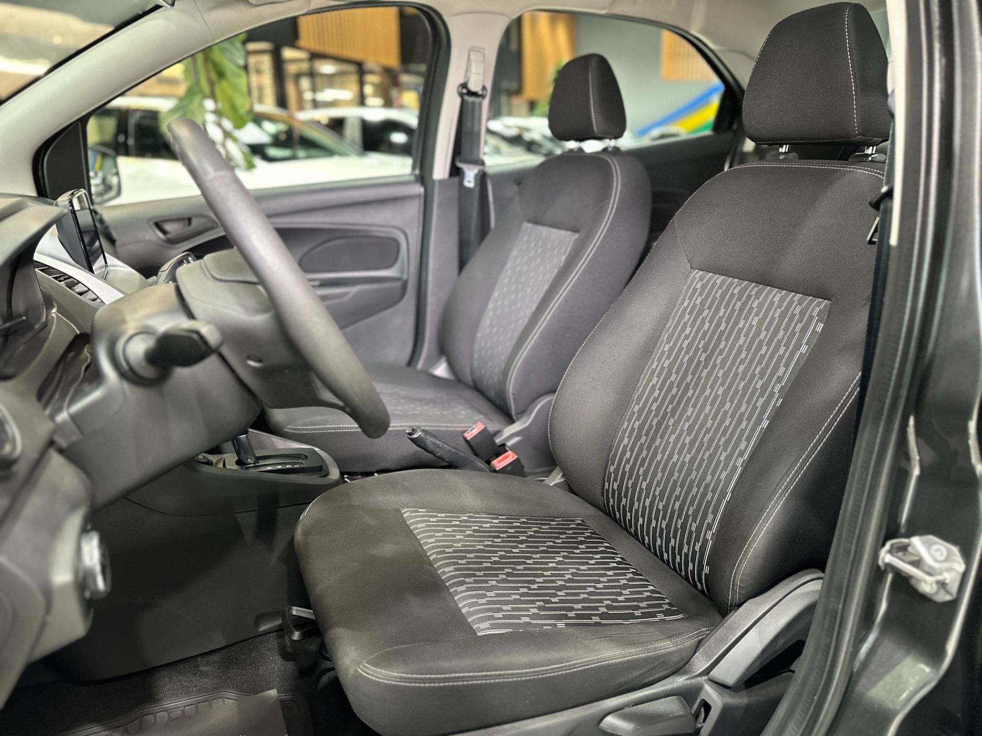 FORD KA 1.5 SE AUTOMATICO SEDAN