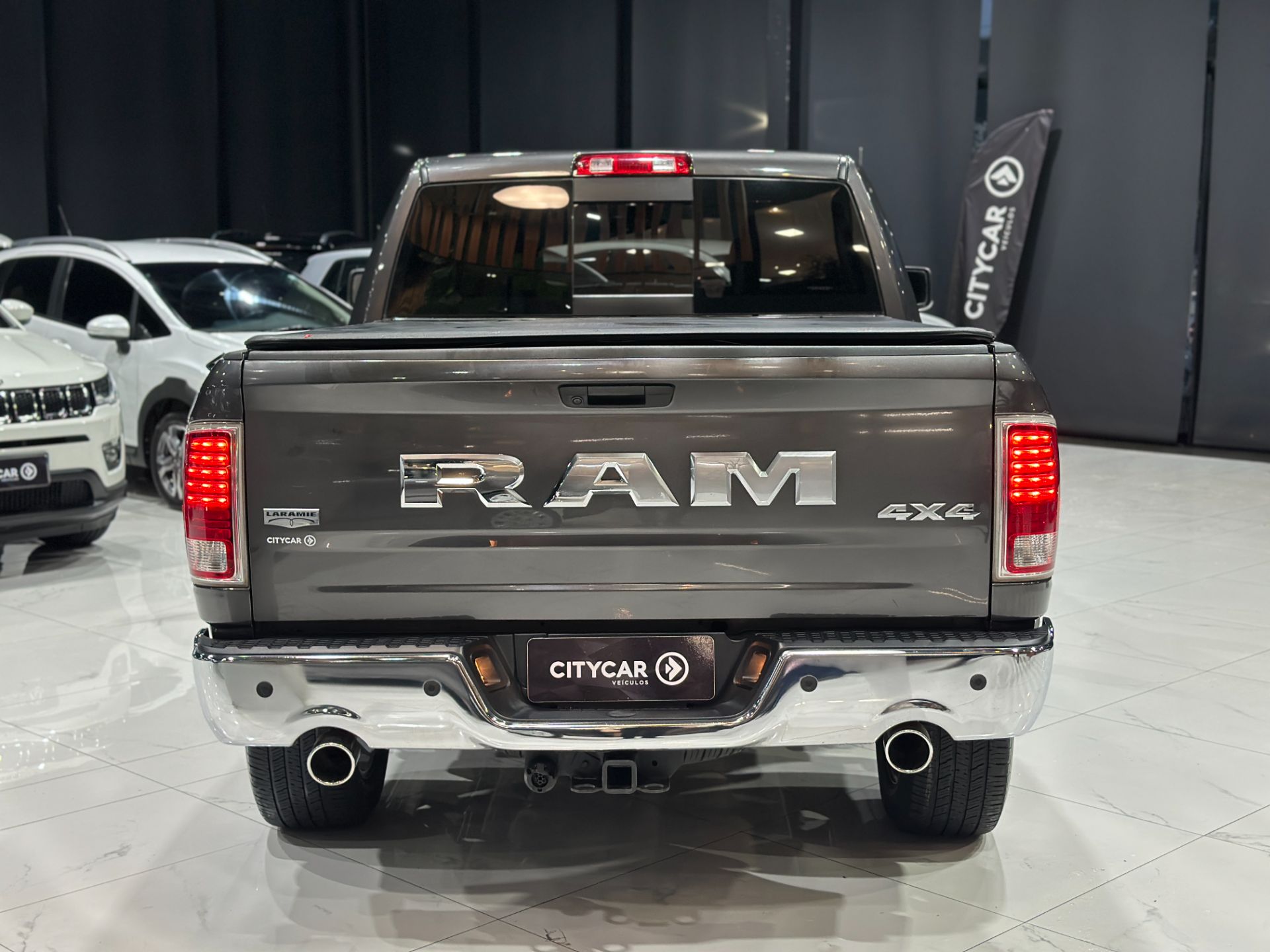 RAM CLASSIC LARAMIE 5.7 V8 4X4