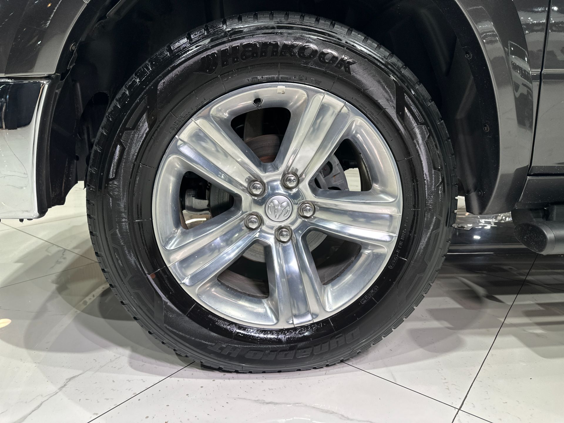 RAM CLASSIC LARAMIE 5.7 V8 4X4