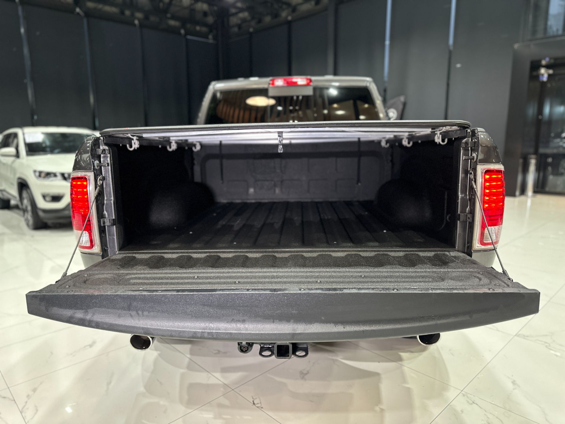 RAM CLASSIC LARAMIE 5.7 V8 4X4