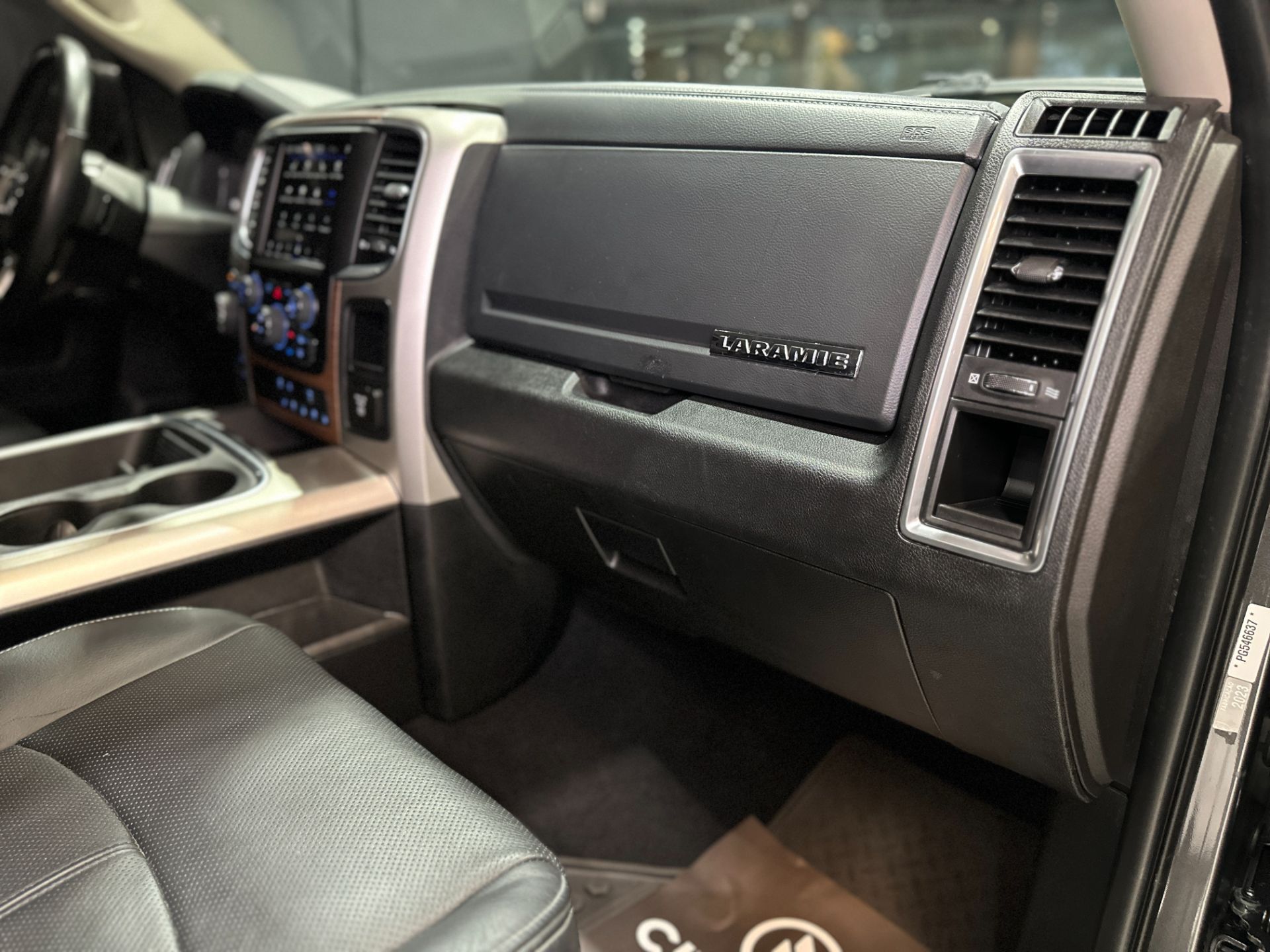 RAM CLASSIC LARAMIE 5.7 V8 4X4