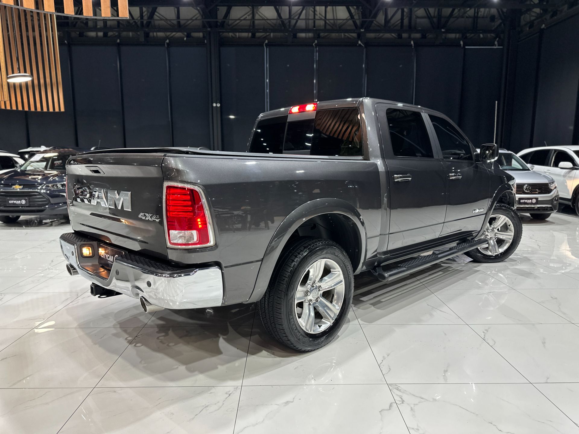 RAM CLASSIC LARAMIE 5.7 V8 4X4
