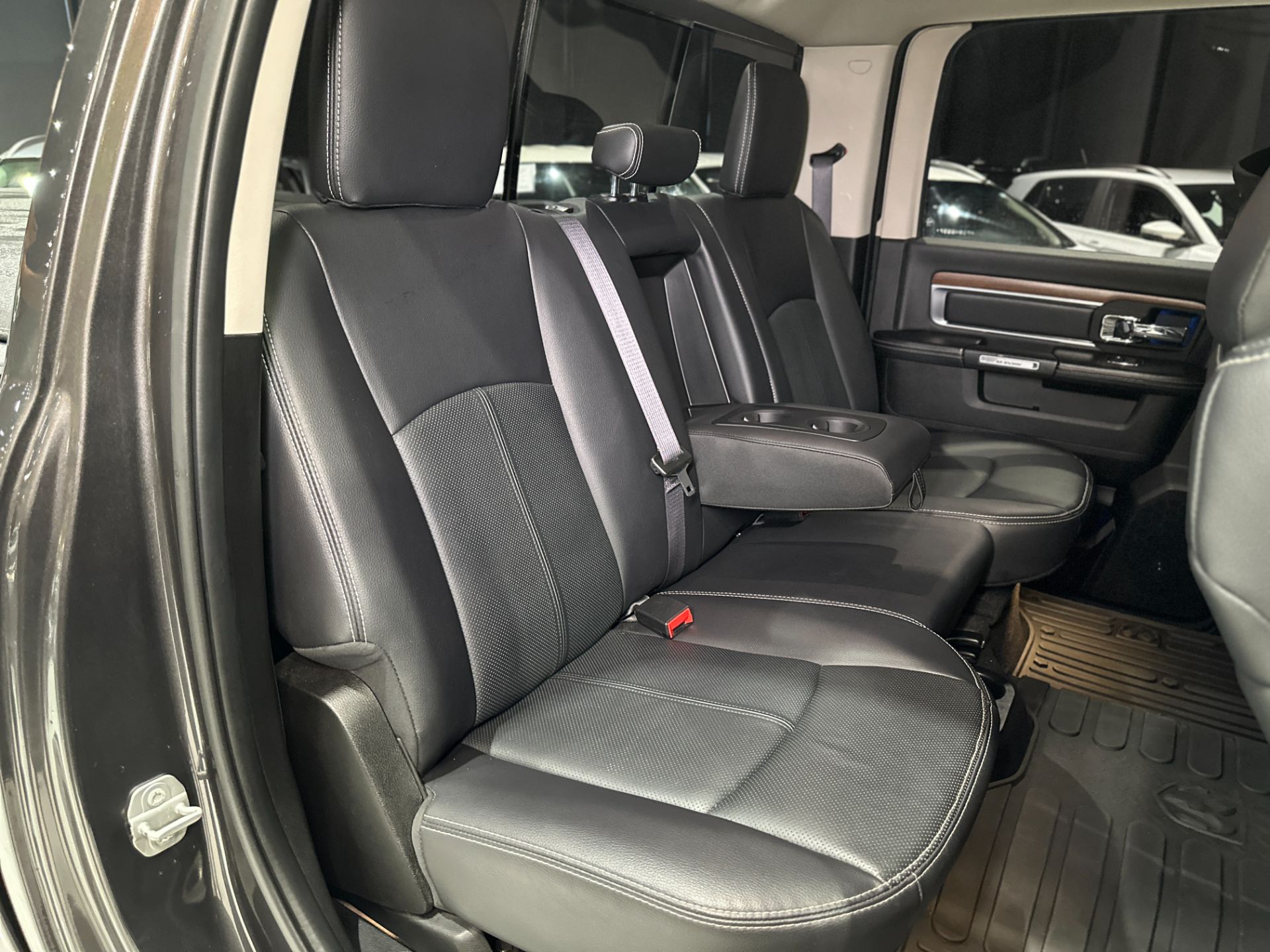 RAM CLASSIC LARAMIE 5.7 V8 4X4