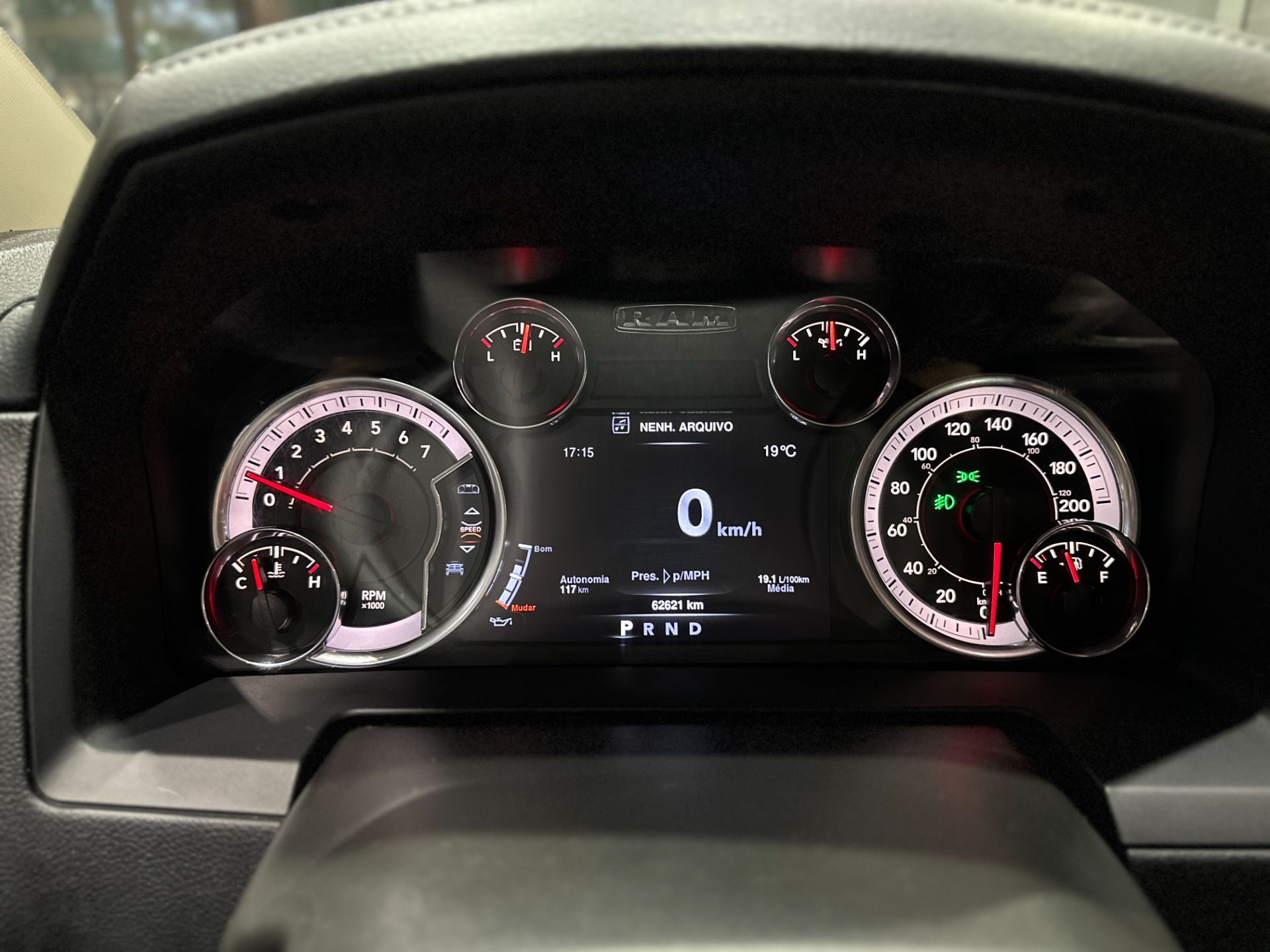 RAM CLASSIC LARAMIE 5.7 V8 4X4