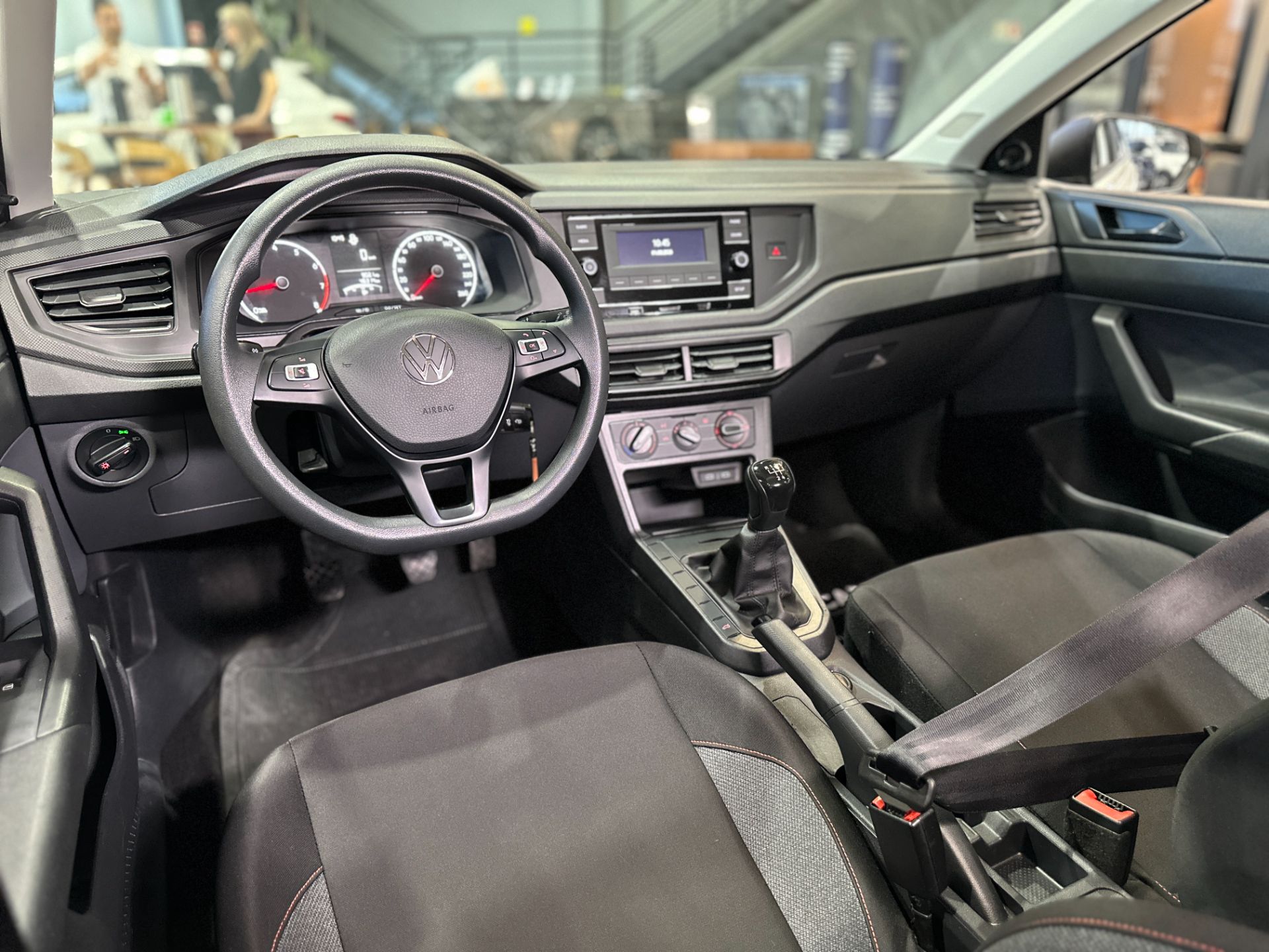 VOLKSWAGEN POLO 1.0 TRACK MANUAL