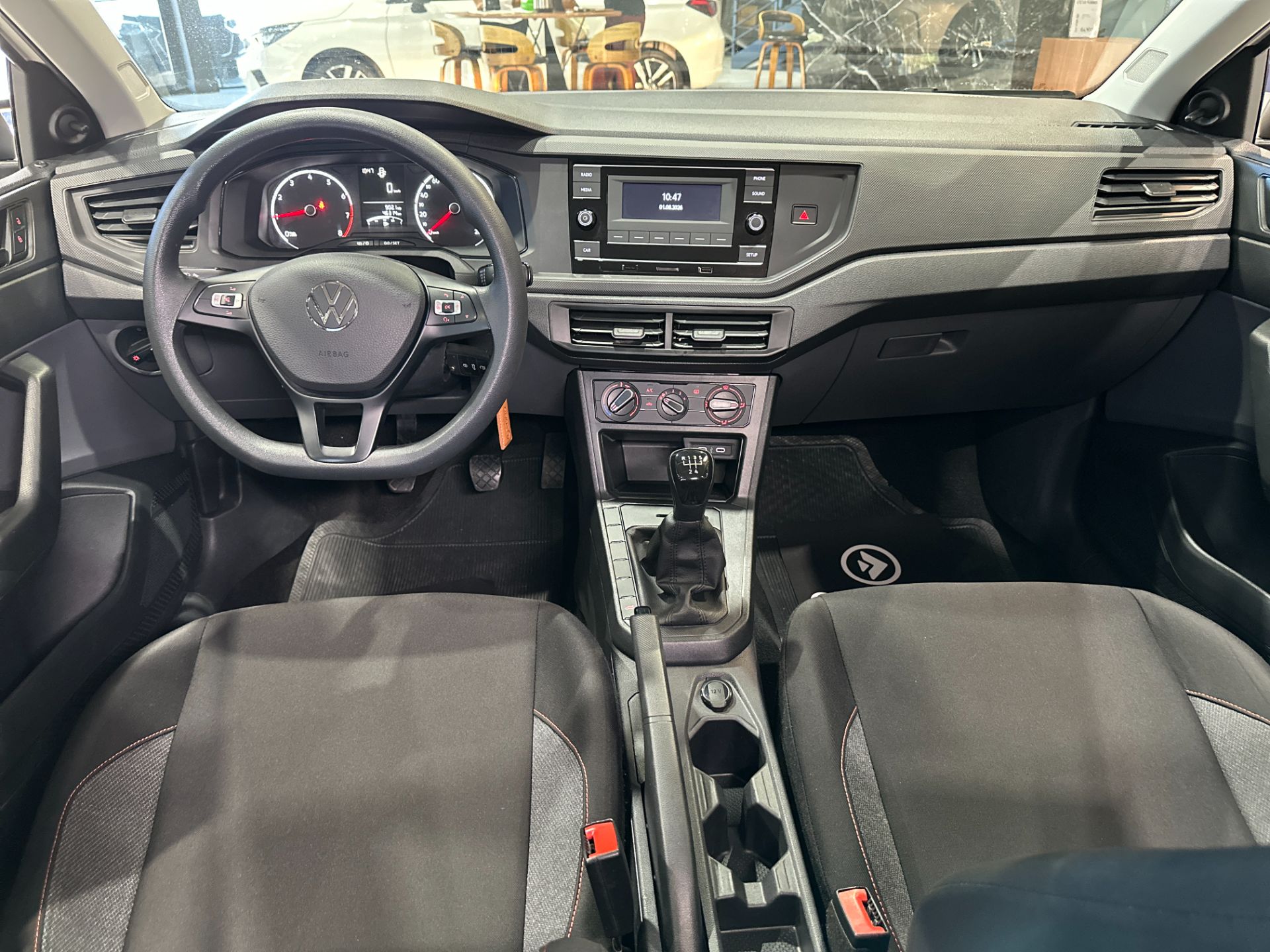 VOLKSWAGEN POLO 1.0 TRACK MANUAL