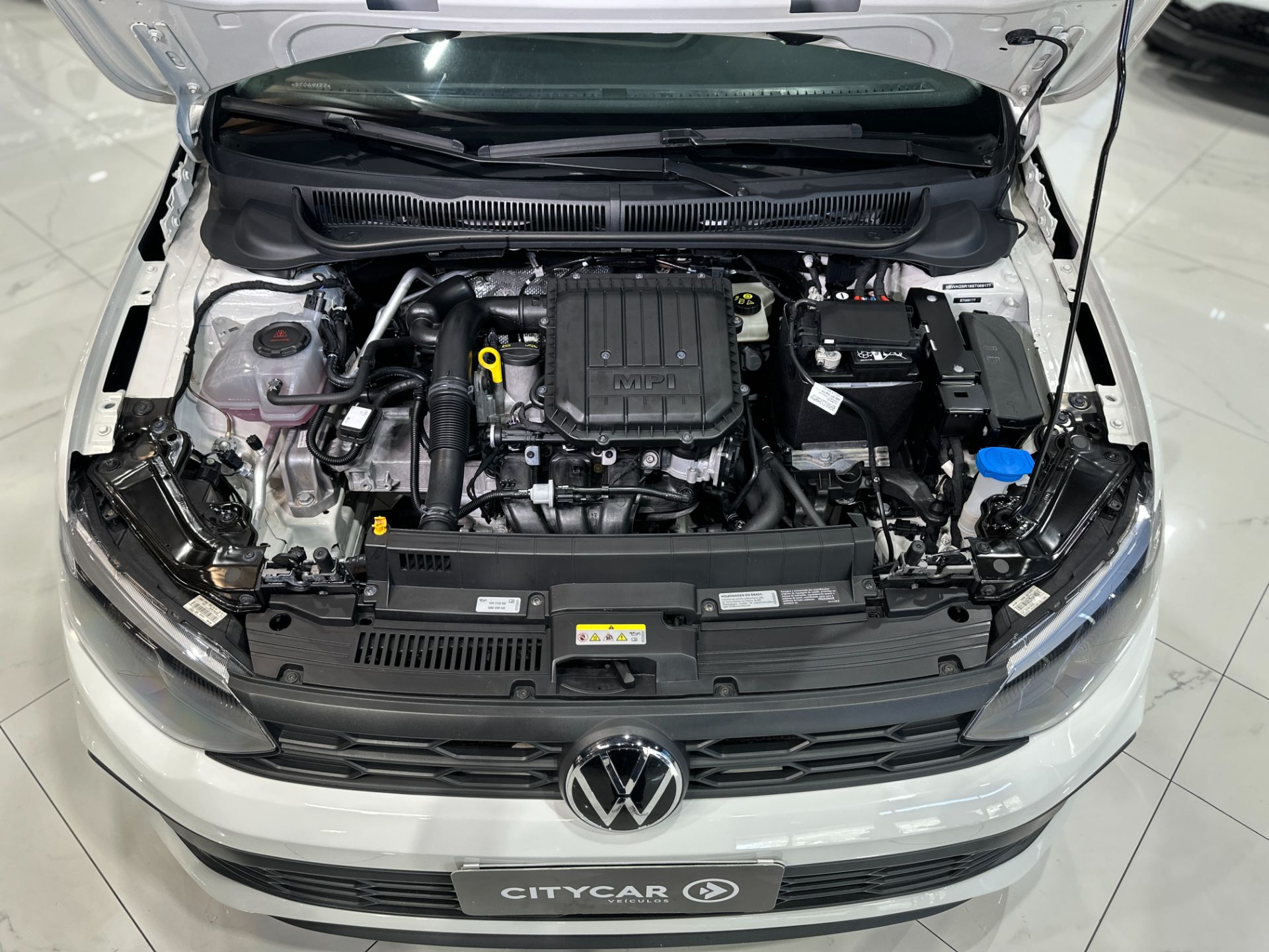 VOLKSWAGEN POLO 1.0 TRACK MANUAL